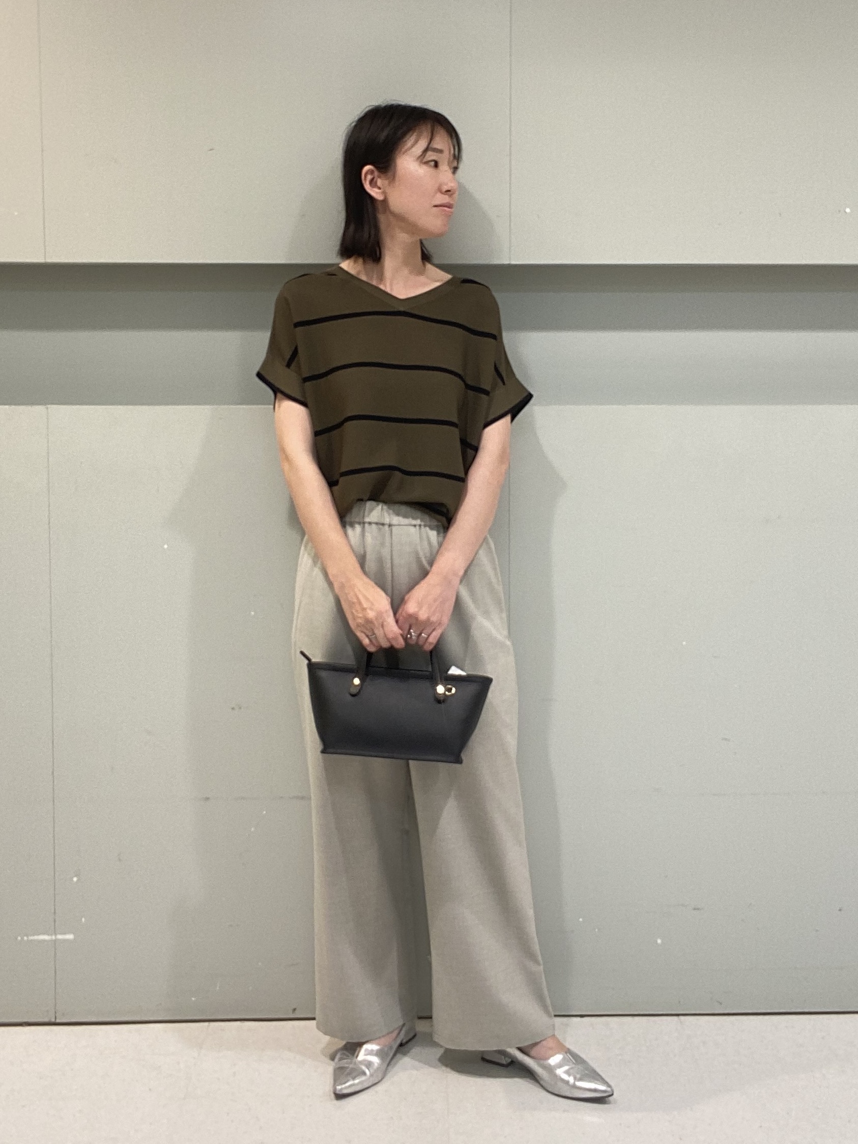 hitomiさんの「UNTITLED｜【11色展開/体型カバー】前後2WAYフレンチスリーブニット」を使ったコーディネート