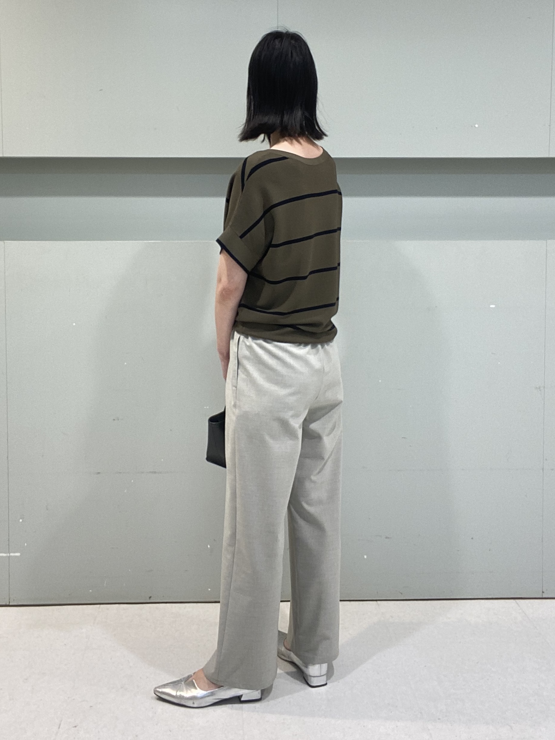 hitomiさんの「UNTITLED｜【11色展開/体型カバー】前後2WAYフレンチスリーブニット」を使ったコーディネート
