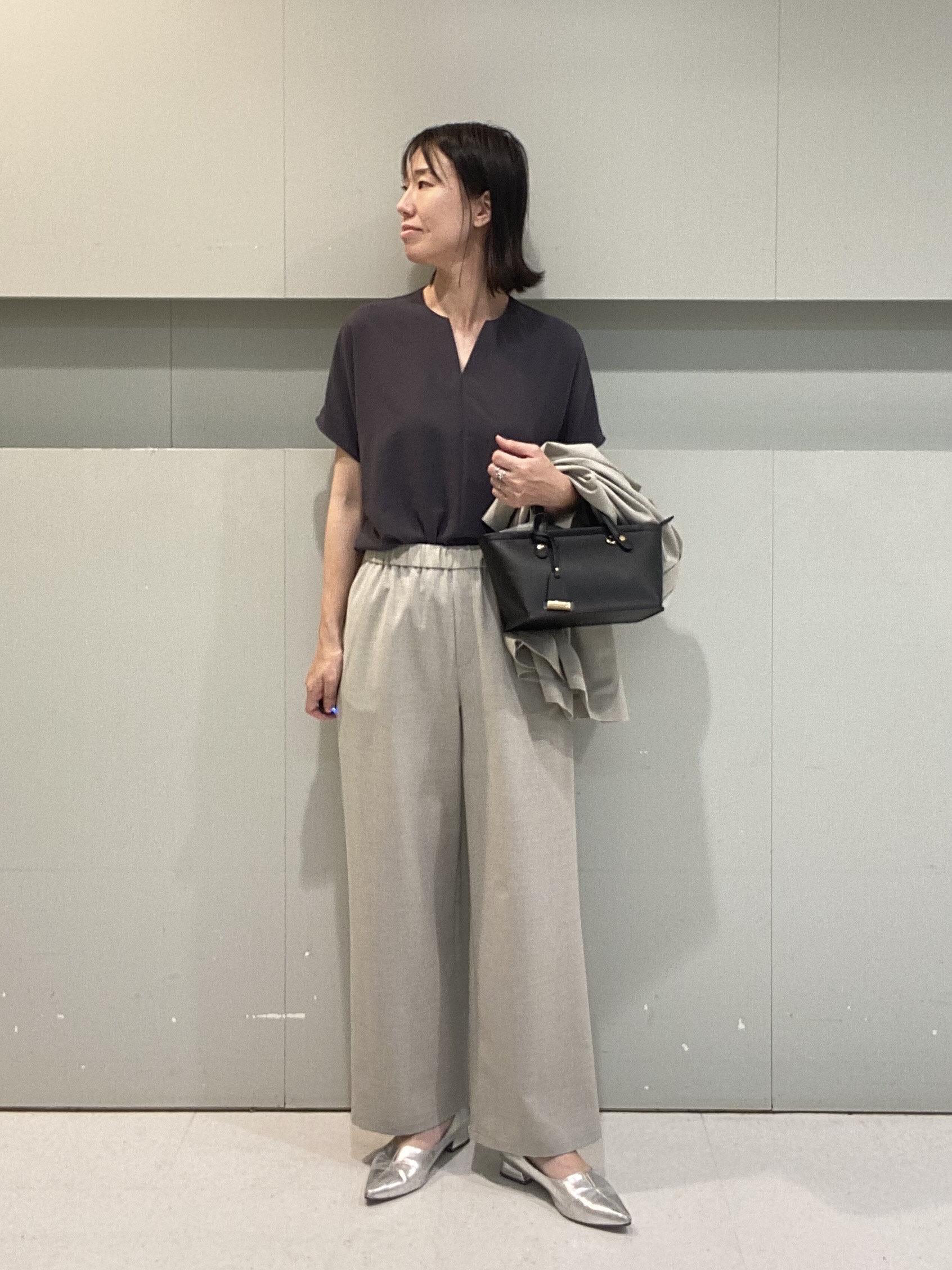 hitomiさんの「UNTITLED｜【シワになりにくい/セットアップ可/接触冷感】ハーフスリーブジャケット」を使ったコーディネート