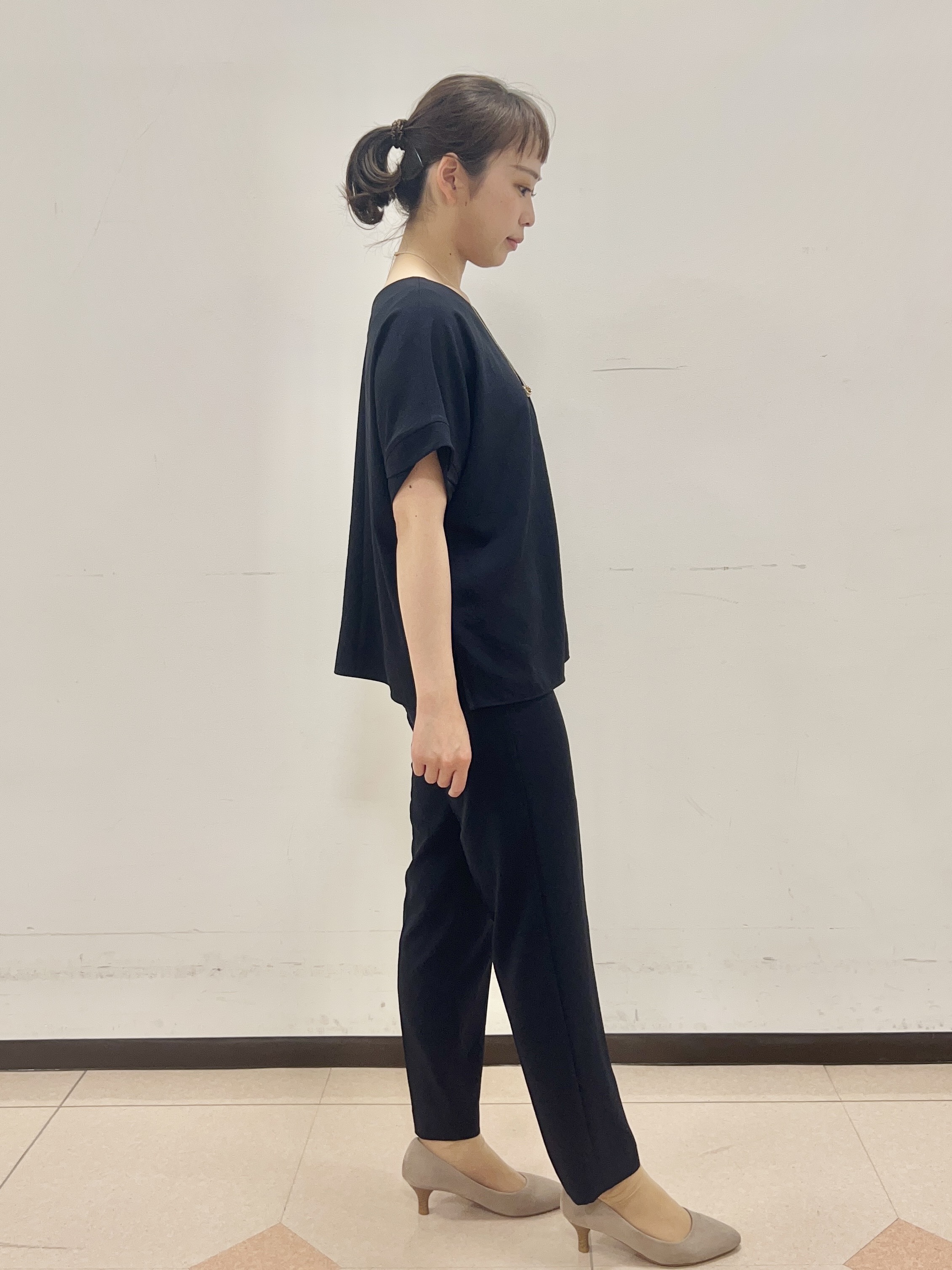 りおさんの「UNTITLED｜【セットアップ可/UVカット/前後2WAY】リラクシーフレンチスリーブブラウス」を使ったコーディネート