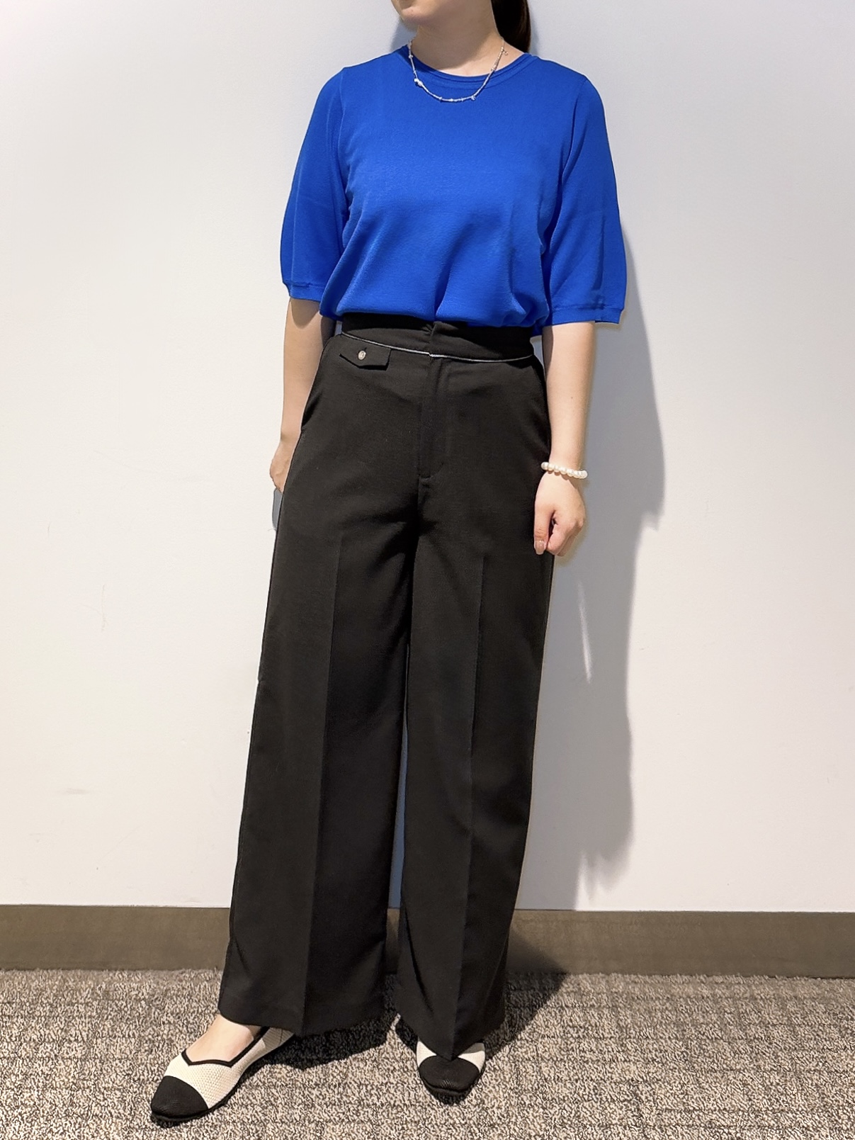 みーさんの「grove｜【シリーズ累計36万枚/UVカット・ひんやり・洗濯機OK】やわらかドライタッチ 五分袖クルーネックニ」を使ったコーディネート