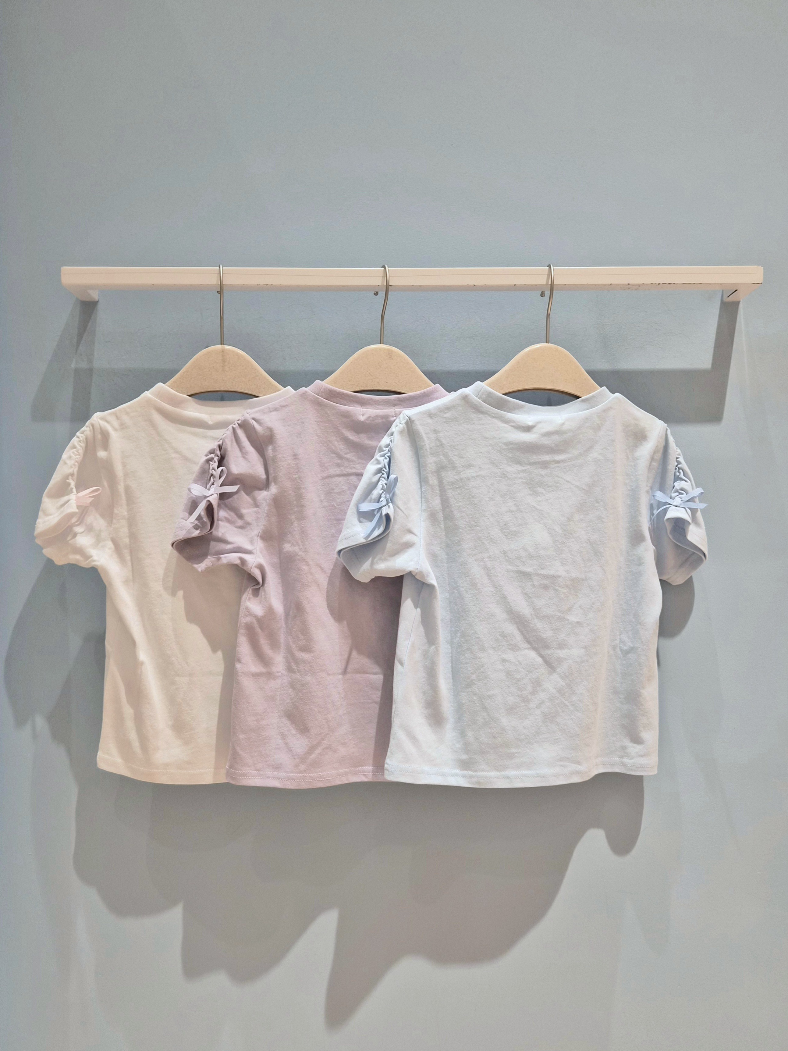 harumiruさんの「SHOO･LA･RUE｜【100-150cm】カップケーキフレークTシャツ」を使ったコーディネート