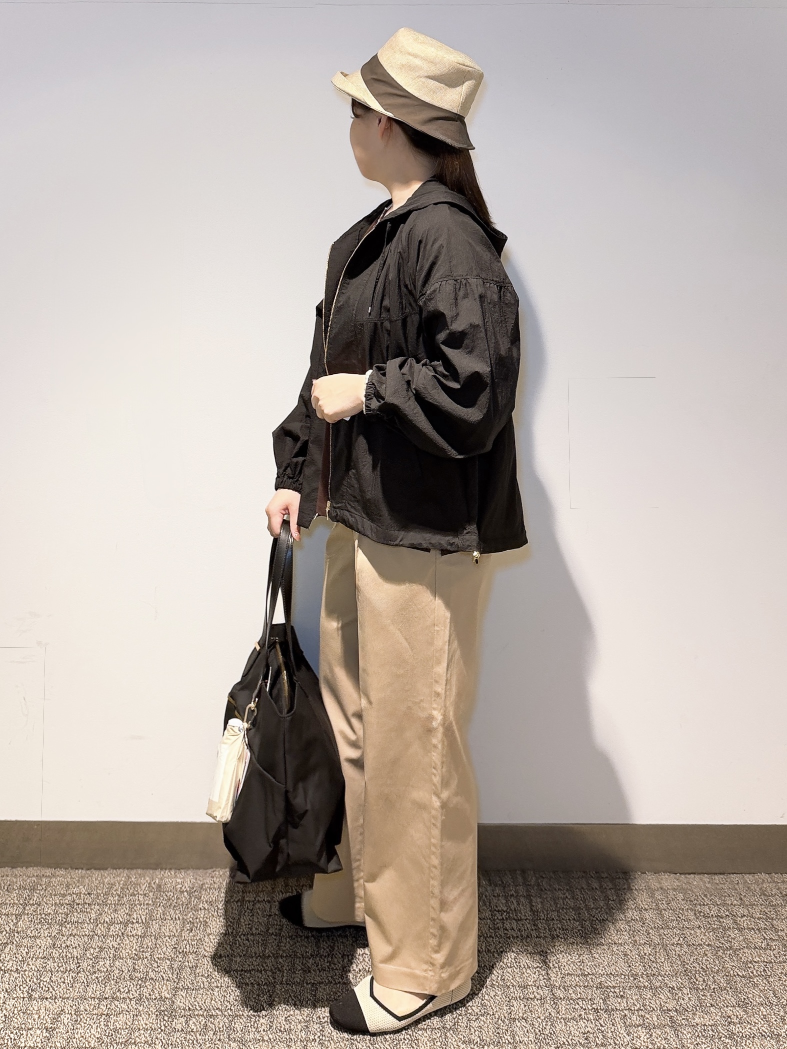 みーさんの「grove｜【洗濯機OK】朝晩の気温差に◎軽やかシアーナイロンフーディブルゾン」を使ったコーディネート
