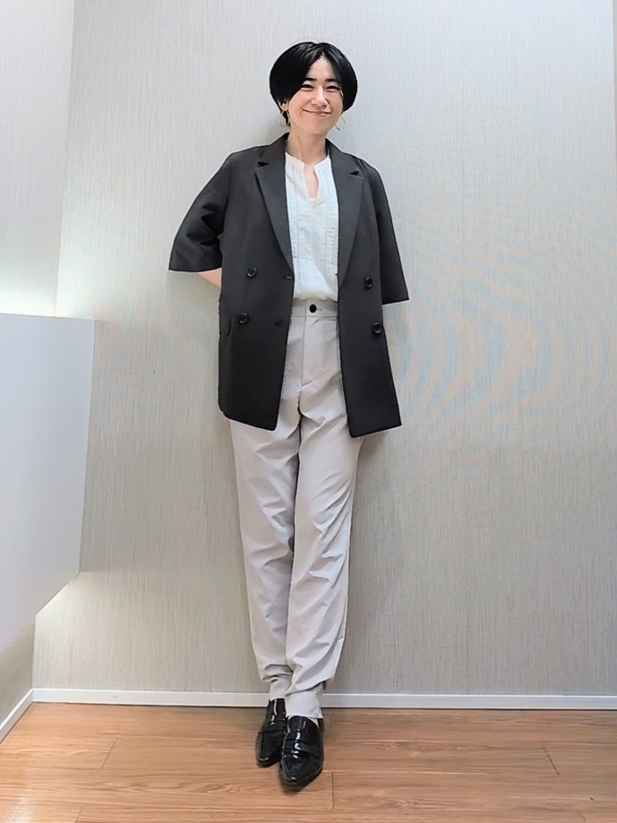 ミズタさんの「UNTITLED｜【シワになりにくい/セットアップ可/接触冷感】ハーフスリーブジャケット」を使ったコーディネート
