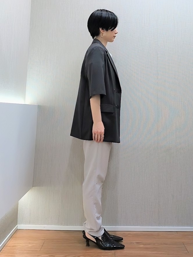 ミズタさんの「UNTITLED｜【シワになりにくい/セットアップ可/接触冷感】ハーフスリーブジャケット」を使ったコーディネート