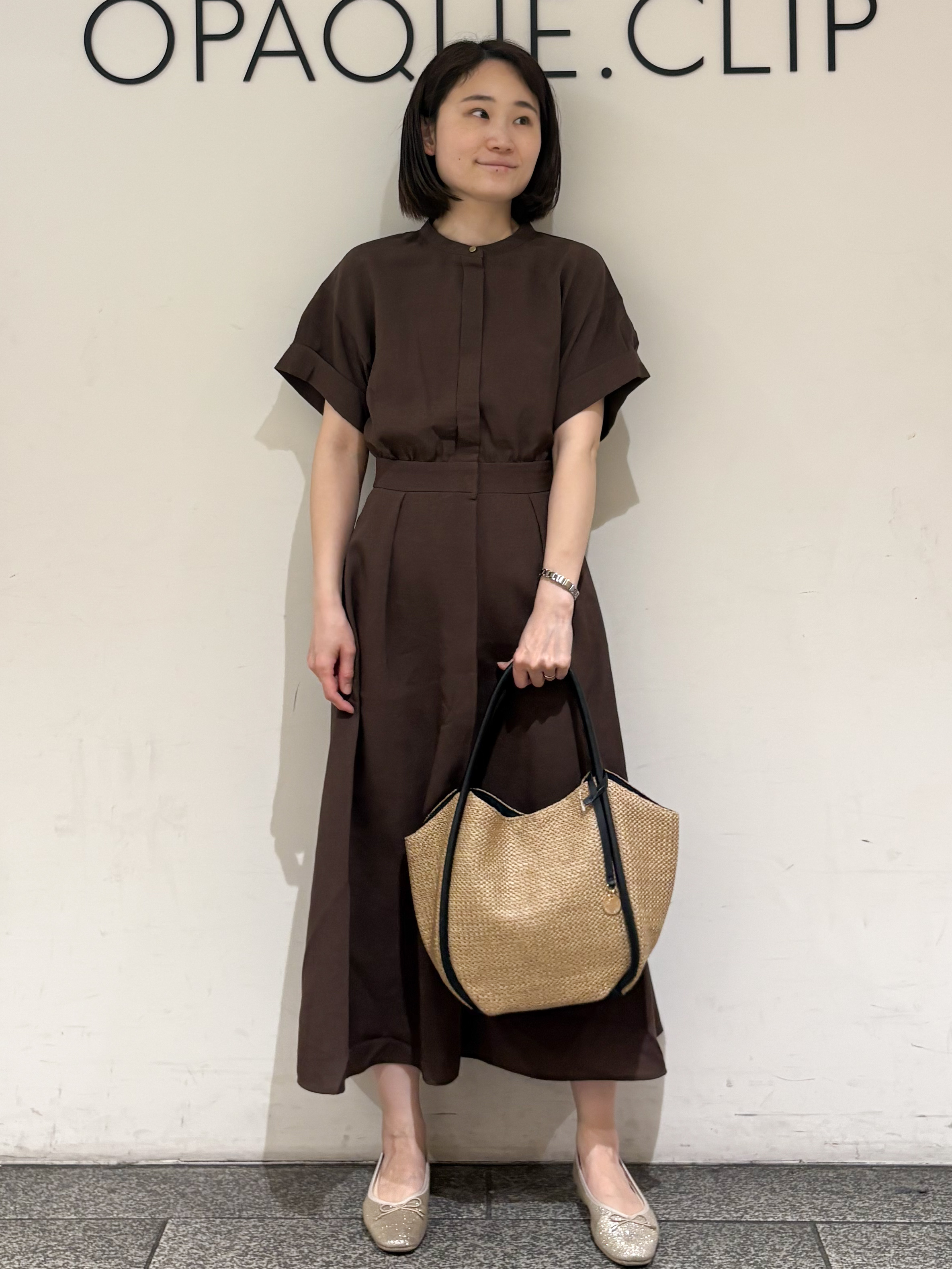 riさんの「OPAQUE.CLIP｜【接触冷感／吸水速乾】リネンライク シャツワンピース《洗濯機OK》」を使ったコーディネート