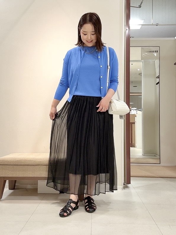 YUIさんの「UNTITLED｜◆【9色展開/アンサンブル可】コットンクルーネックカーディガン」を使ったコーディネート