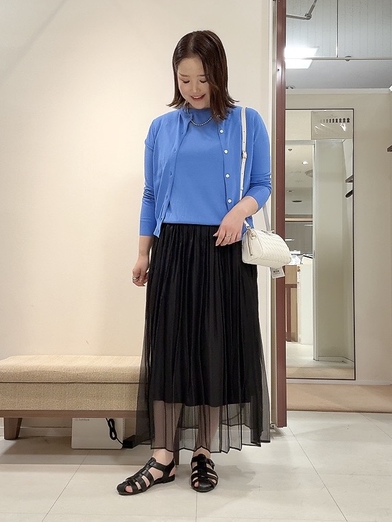 YUIさんの「UNTITLED｜◆【9色展開/アンサンブル可】コットンクルーネックカーディガン」を使ったコーディネート