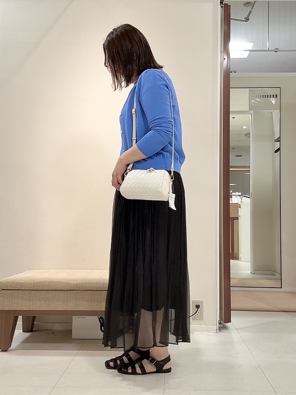 YUIさんの「UNTITLED｜◆【9色展開/アンサンブル可】コットンクルーネックカーディガン」を使ったコーディネート