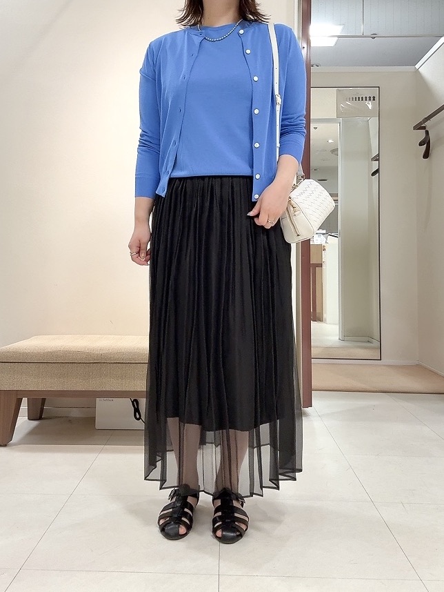 YUIさんの「UNTITLED｜◆【9色展開/アンサンブル可】コットンクルーネックカーディガン」を使ったコーディネート