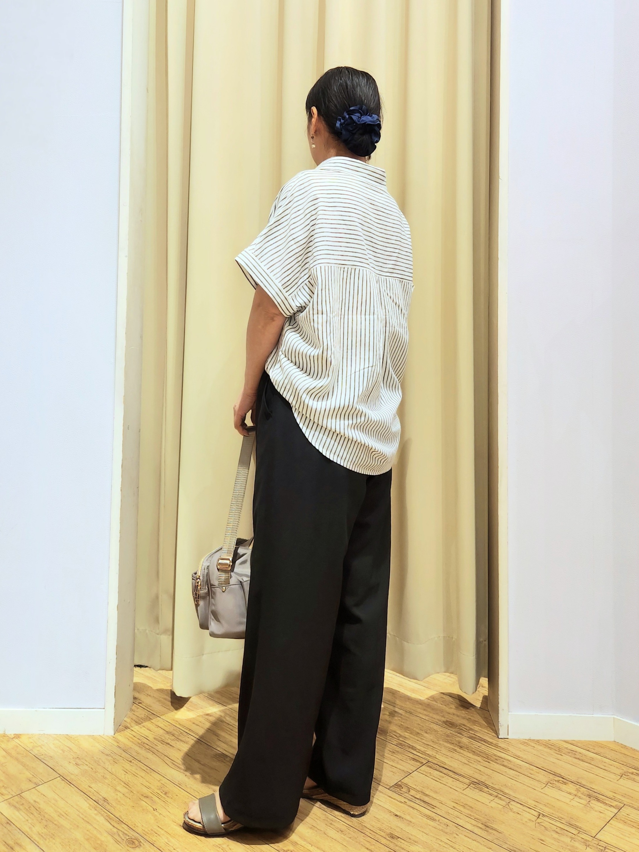 くまさんの「SHOO･LA･RUE｜【UV/吸水速乾/抗菌防臭】インせず着られる フレンチリネンスキッパーシャツ」を使ったコーディネート
