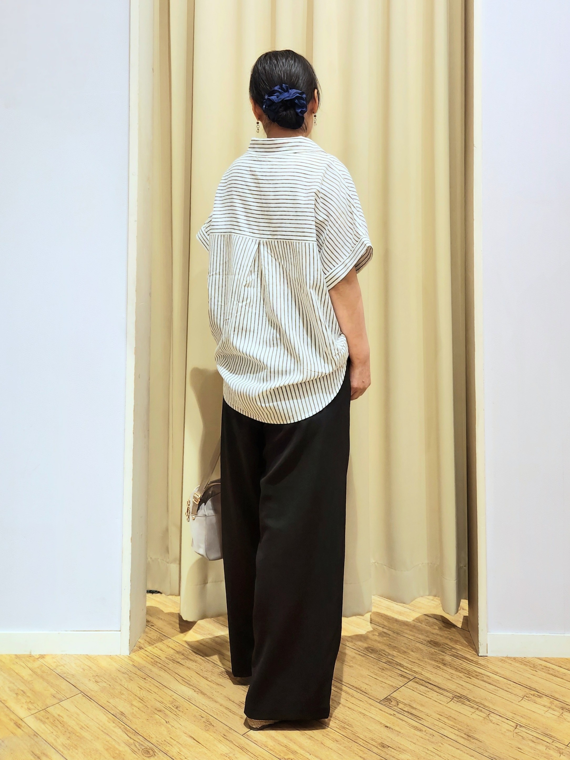 くまさんの「SHOO･LA･RUE｜【UV/吸水速乾/抗菌防臭】インせず着られる フレンチリネンスキッパーシャツ」を使ったコーディネート