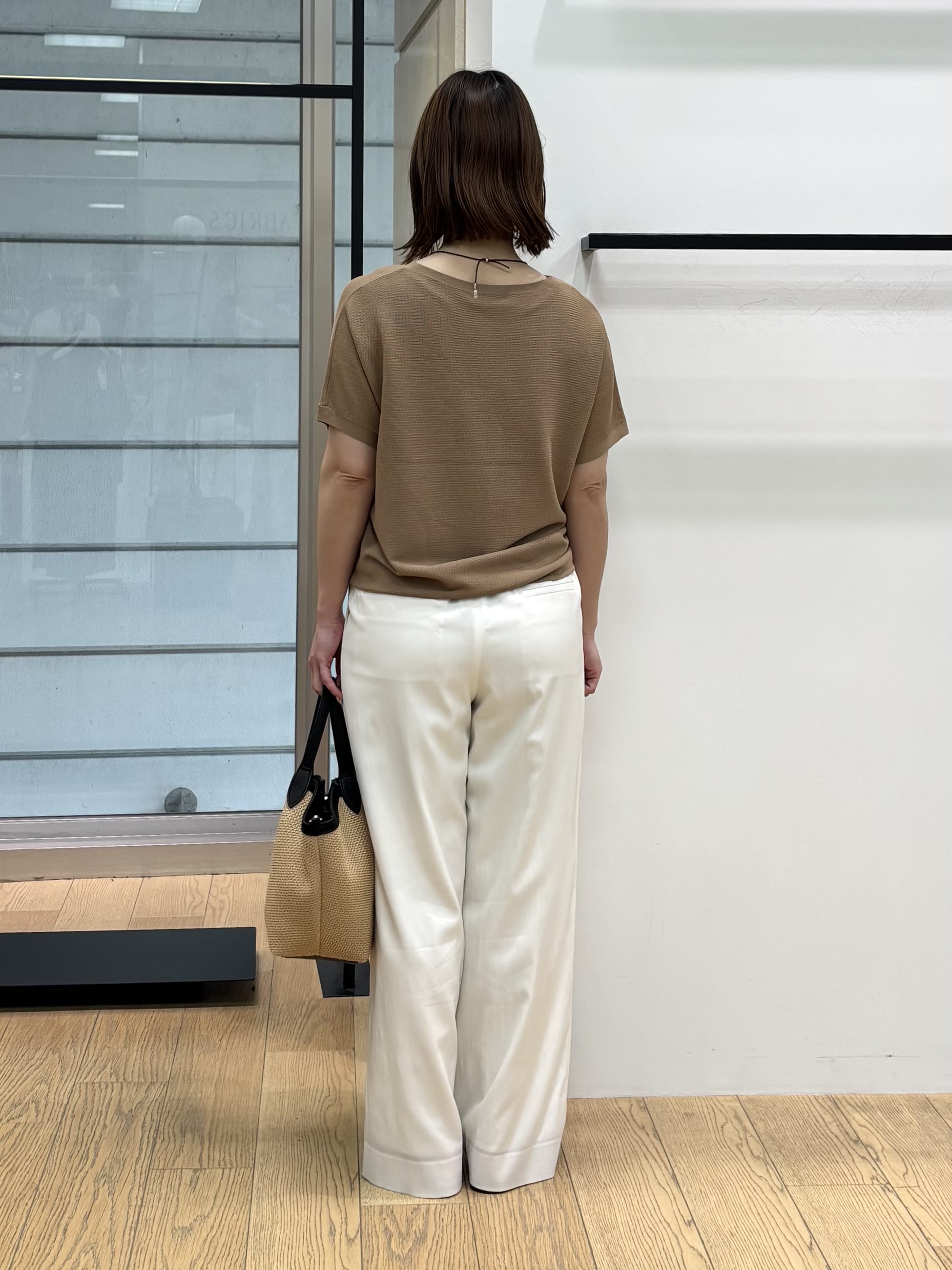 asamiさんの「INDIVI｜【洗える】ガーター編みVネックニットT」を使ったコーディネート