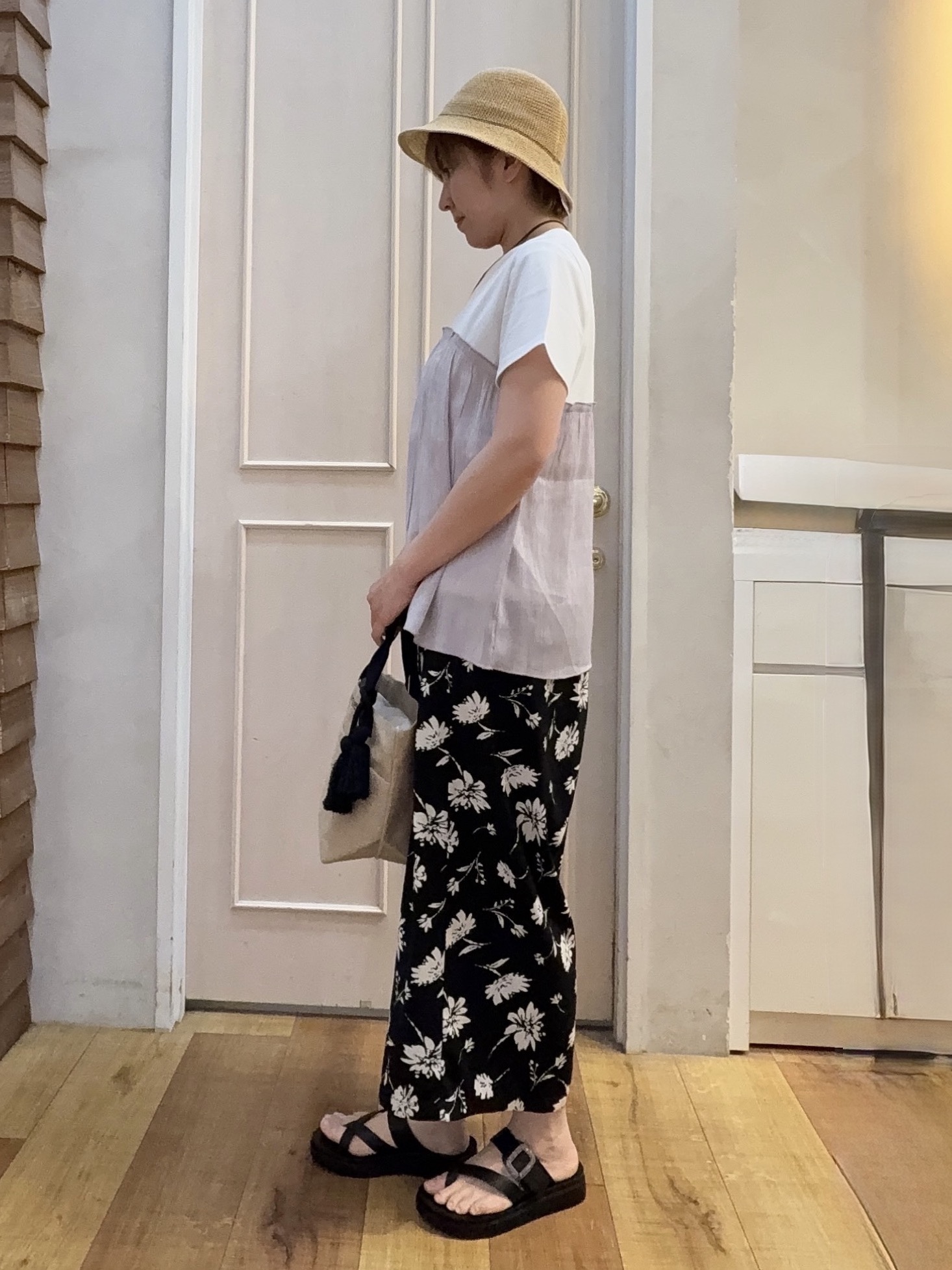 きょんさんの「SHOO･LA･RUE｜【体型カバー】1枚でインせず決まる きらきらビスチェ風Tシャツ」を使ったコーディネート