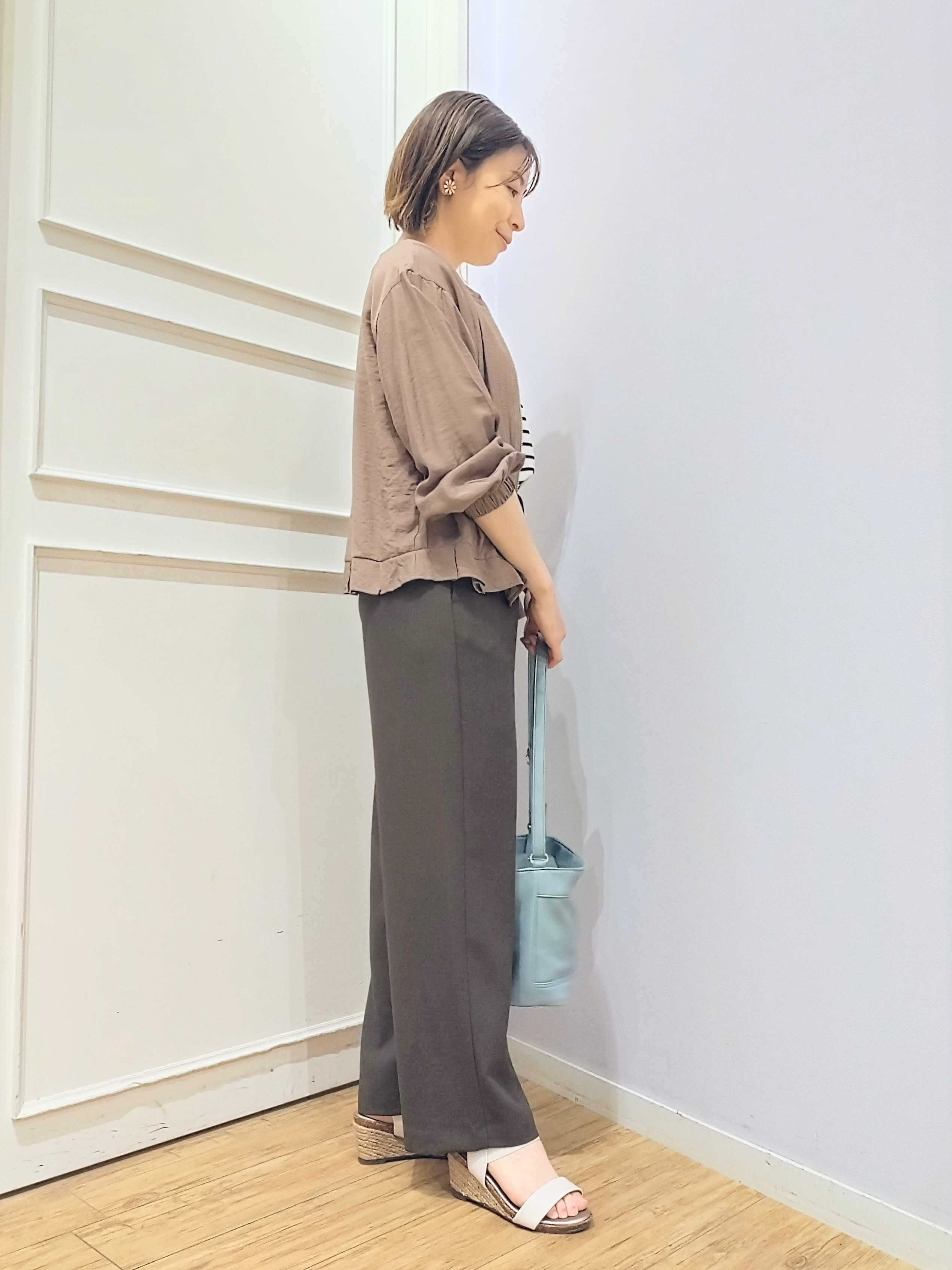 miomioさんの「SHOO･LA･RUE｜【毎日洗える/S-LL/UV】上半身すっきり 二の腕見せない5分袖ニット」を使ったコーディネート