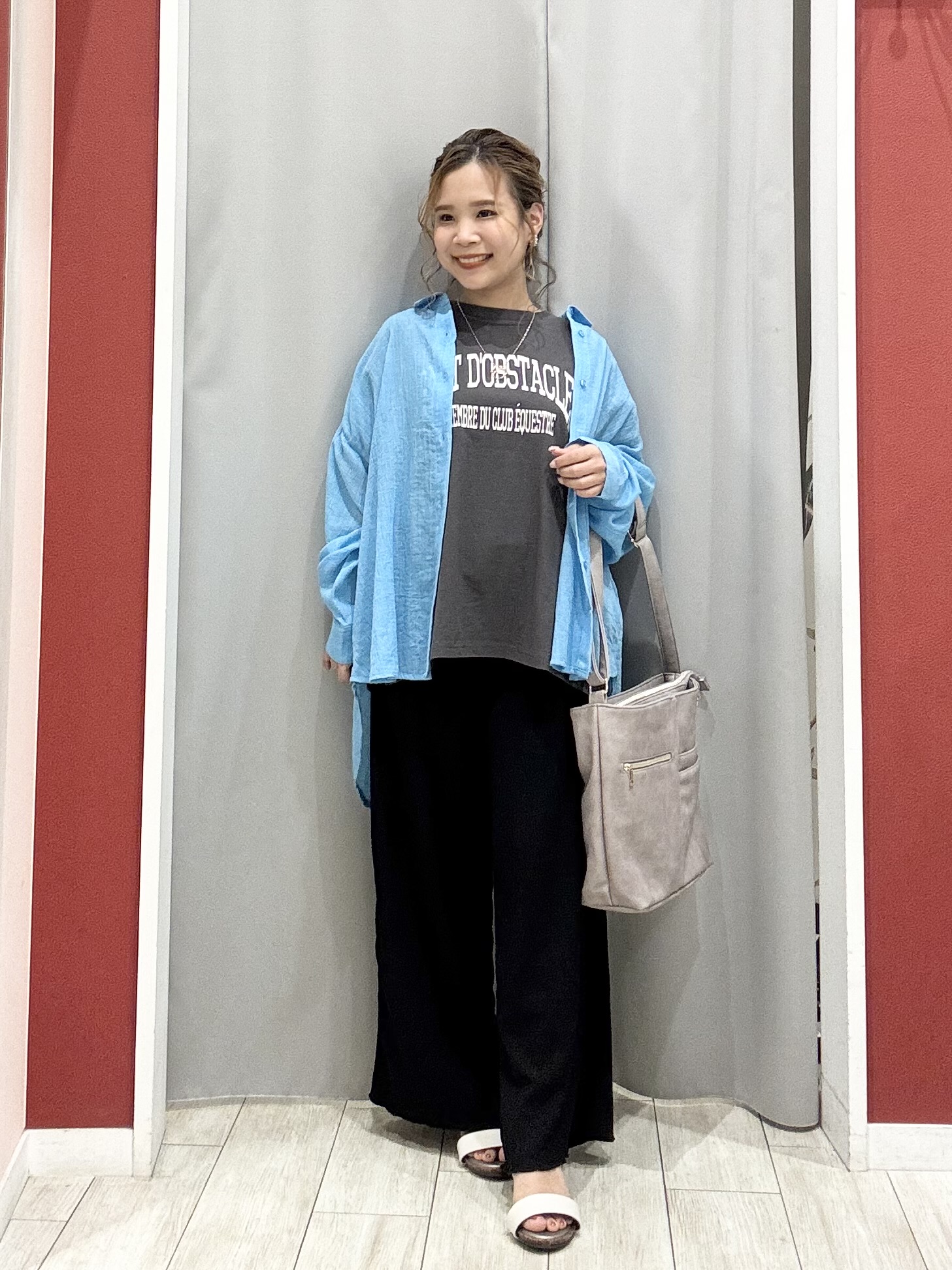 shioさんの「SHOO･LA･RUE｜【体型カバー】ふんわり質感 やわらかこなれシアーシャツ」を使ったコーディネート