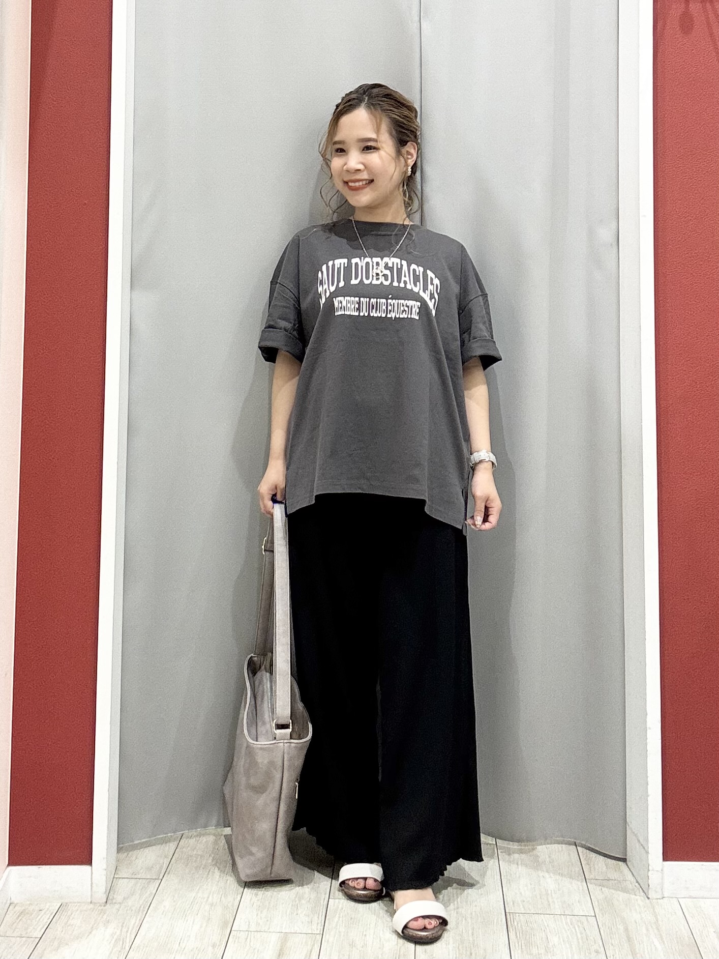 shioさんの「SHOO･LA･RUE｜【体型カバー】ふんわり質感 やわらかこなれシアーシャツ」を使ったコーディネート