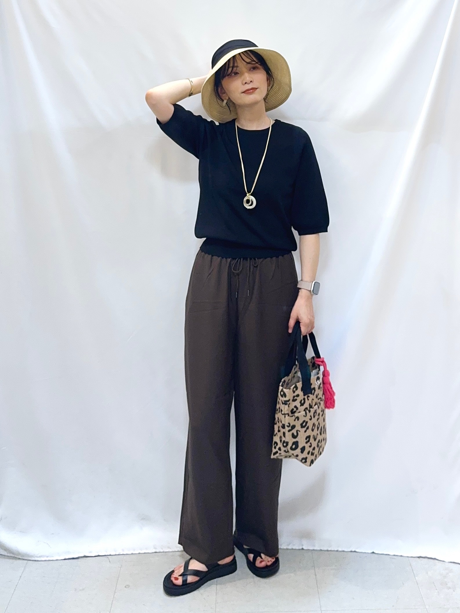 𝐇𝐢𝐫𝐨𝐦𝐢さんの「SHOO･LA･RUE｜【毎日洗える/S-LL/UV】上半身すっきり 二の腕見せない5分袖ニット」を使ったコーディネート