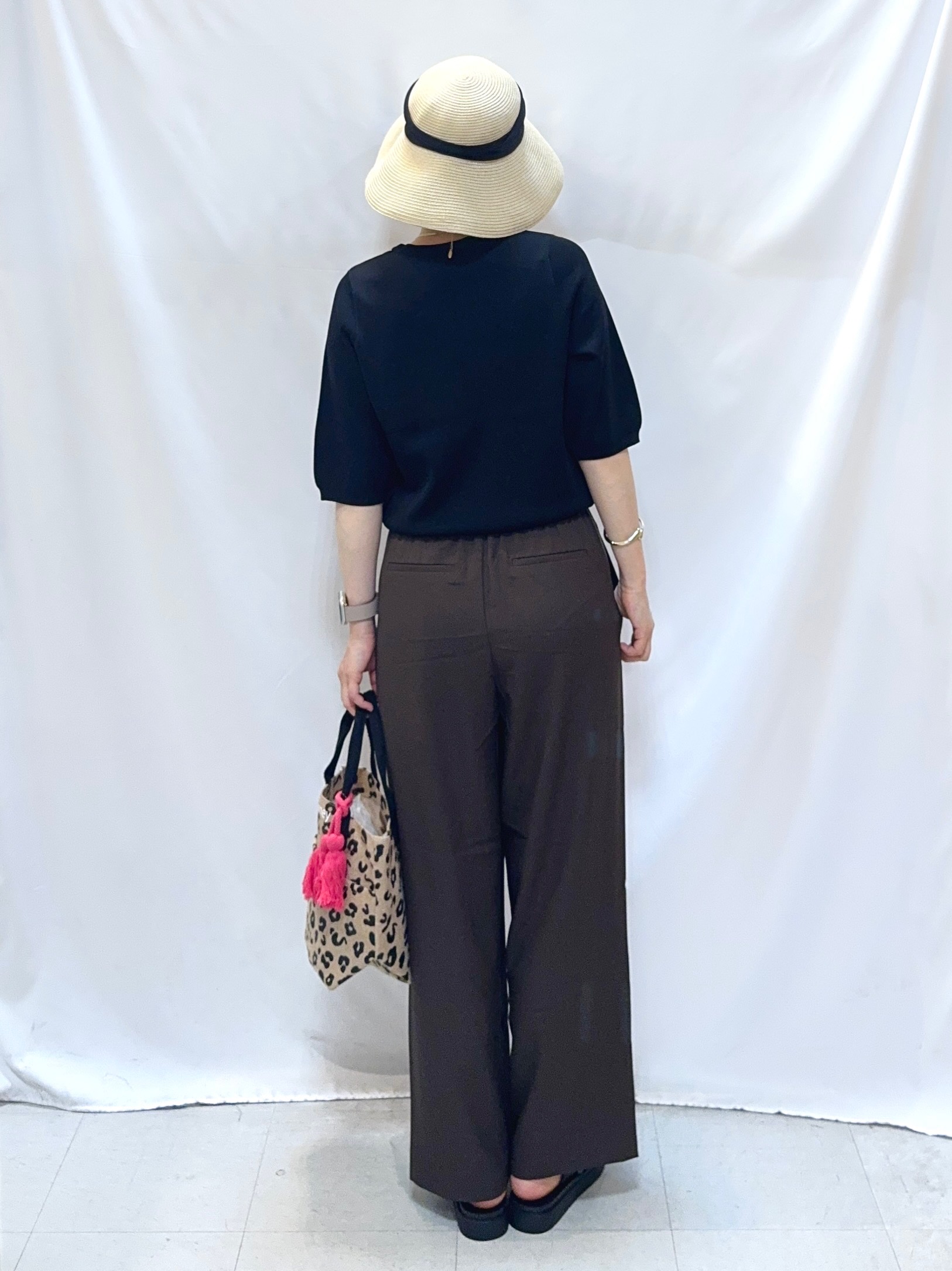 𝐇𝐢𝐫𝐨𝐦𝐢さんの「SHOO･LA･RUE｜【毎日洗える/S-LL/UV】上半身すっきり 二の腕見せない5分袖ニット」を使ったコーディネート