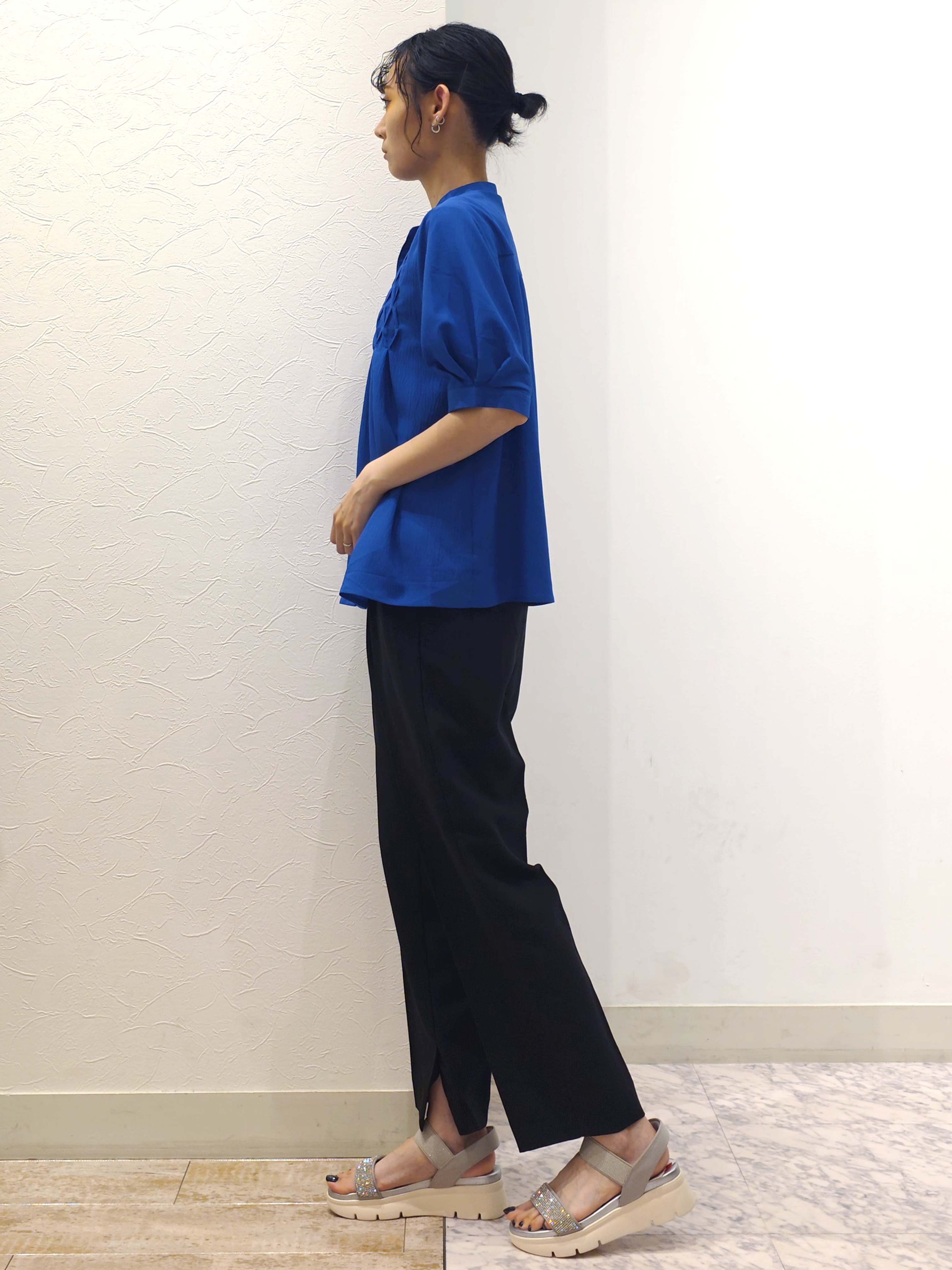 ケイさんの「grove｜【貴島明日香さん着用/体型カバー】ON・OFF使えるスモッキングタックブラウス」を使ったコーディネート