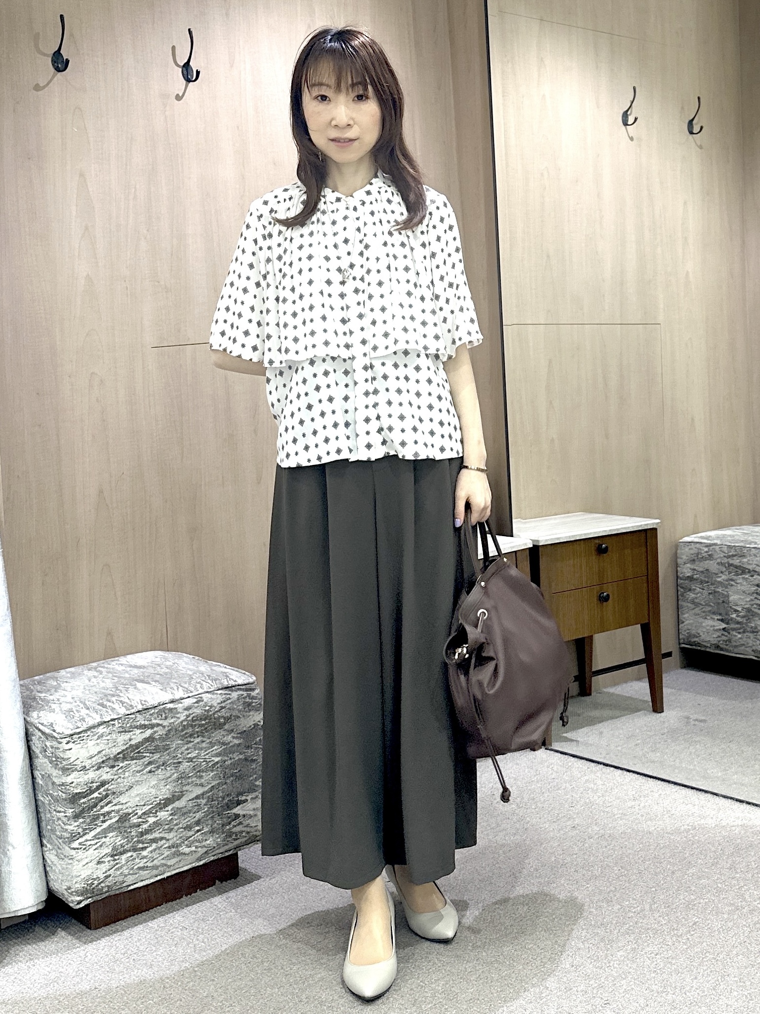 Miwaさんの「UNTITLED｜【洗える/きれいめ柄】コモンプリントブラウス」を使ったコーディネート