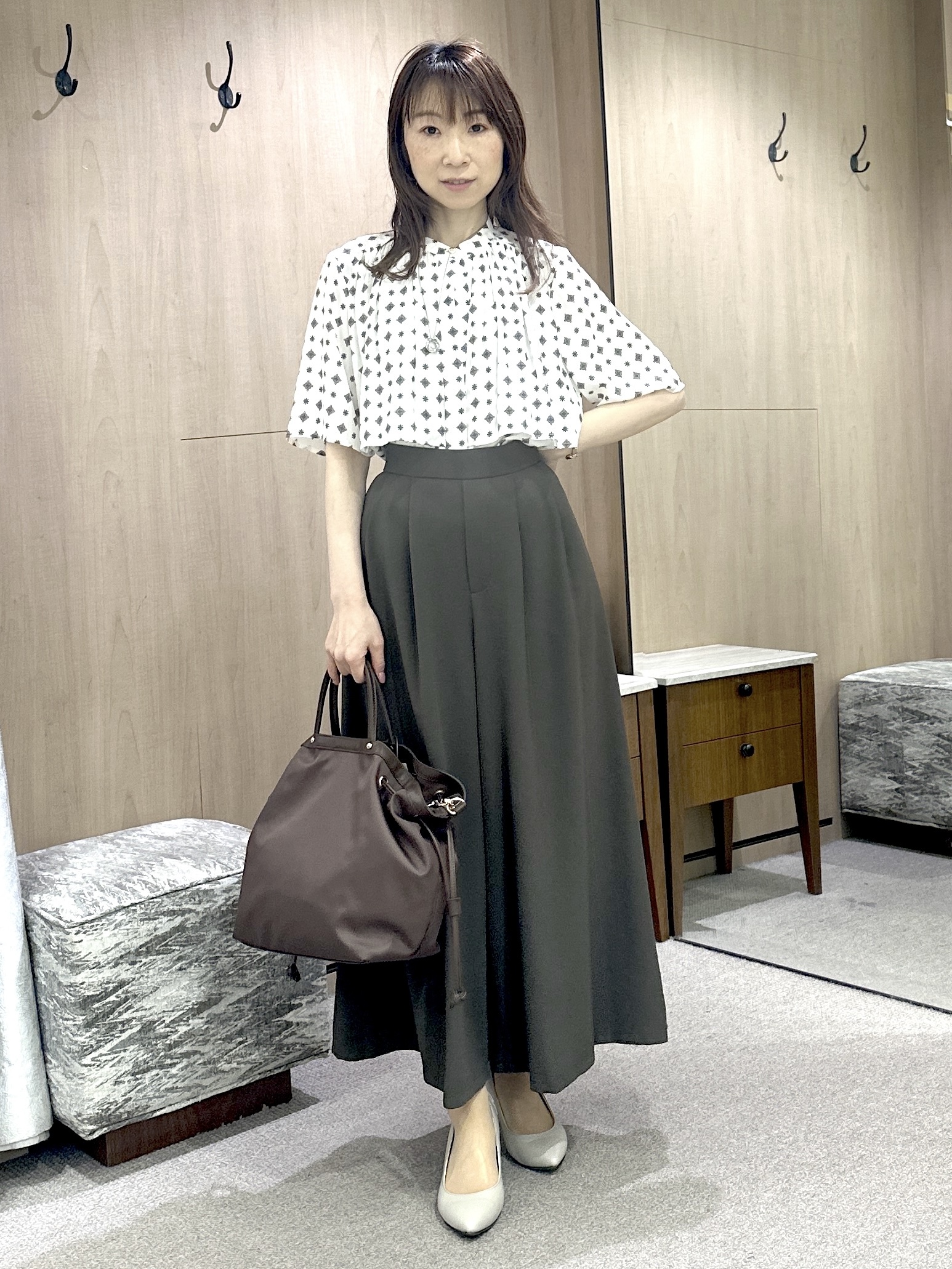Miwaさんの「UNTITLED｜【洗える/きれいめ柄】コモンプリントブラウス」を使ったコーディネート