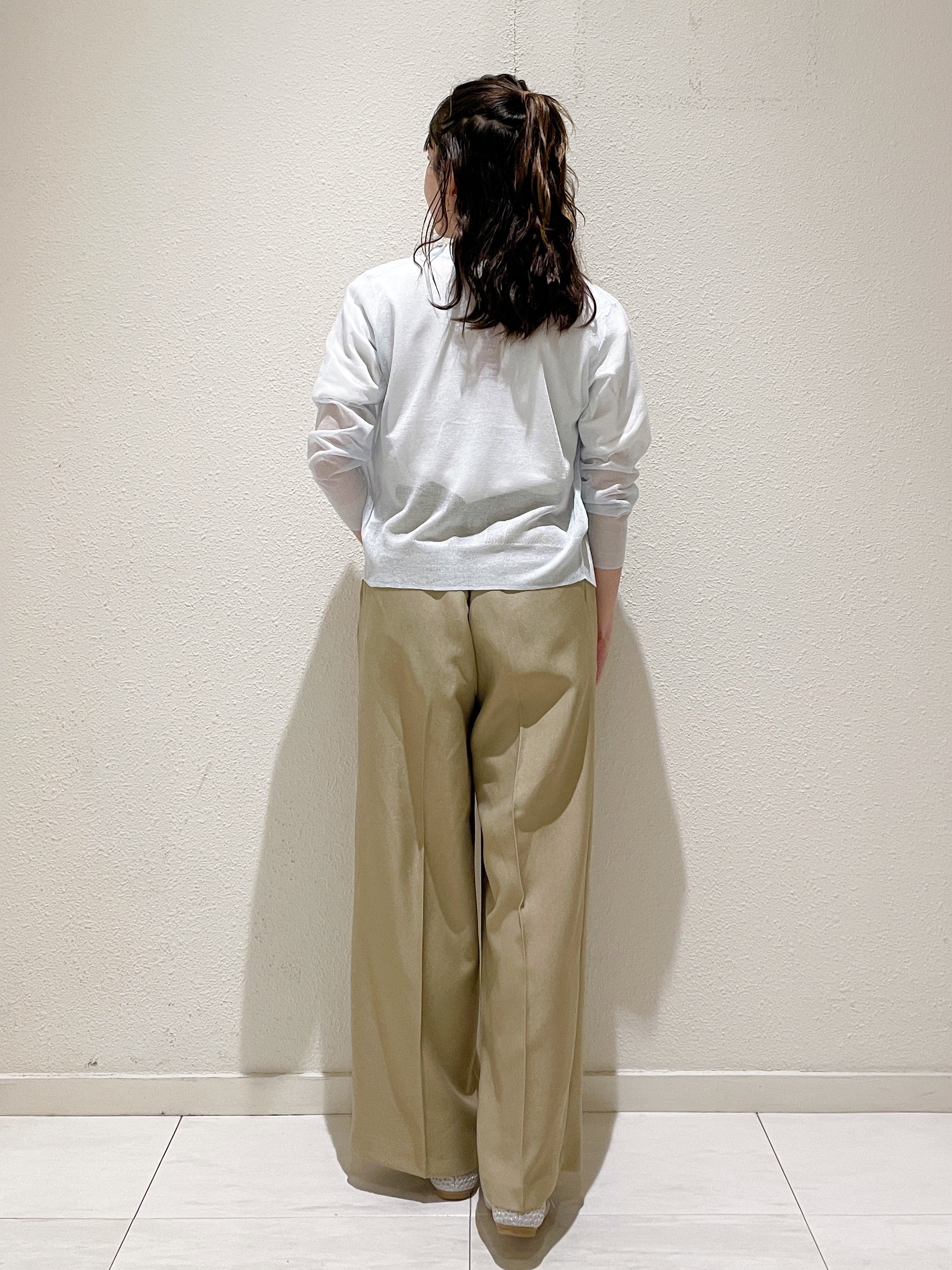 haruさんの「grove｜高評価！【洗える/名品】大人の透け感、シアーカーディガン」を使ったコーディネート