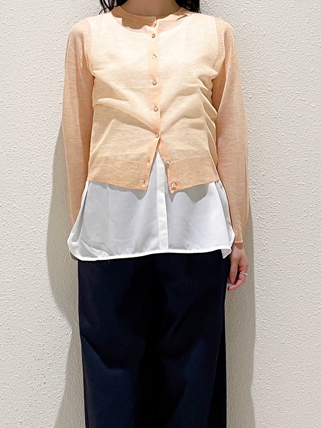 haruさんの「grove｜高評価！【洗える/名品】大人の透け感、シアーカーディガン」を使ったコーディネート