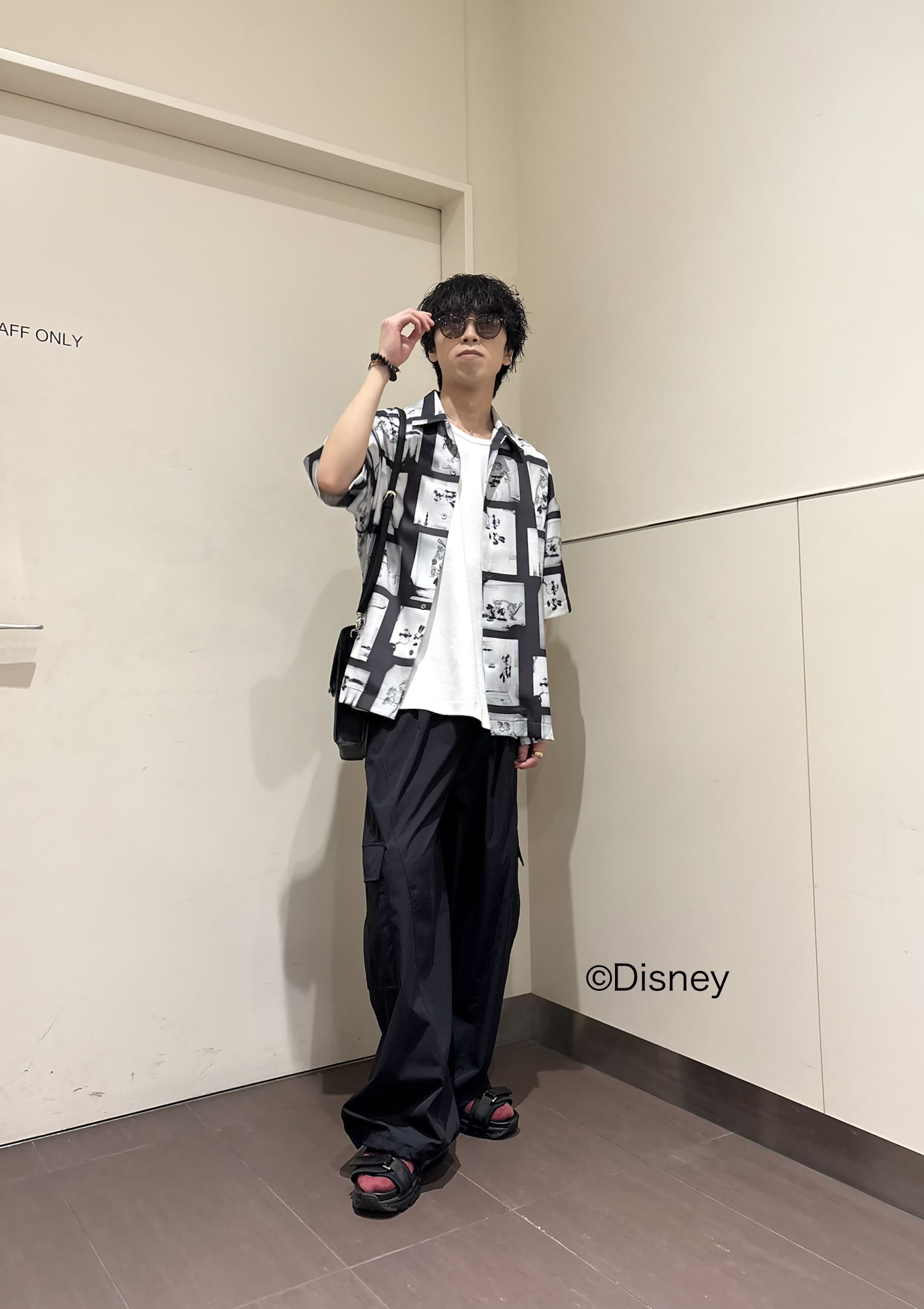 ナノシーさんの「tk.TAKEO KIKUCHI｜Disney capsule collection 総柄シャツ」を使ったコーディネート