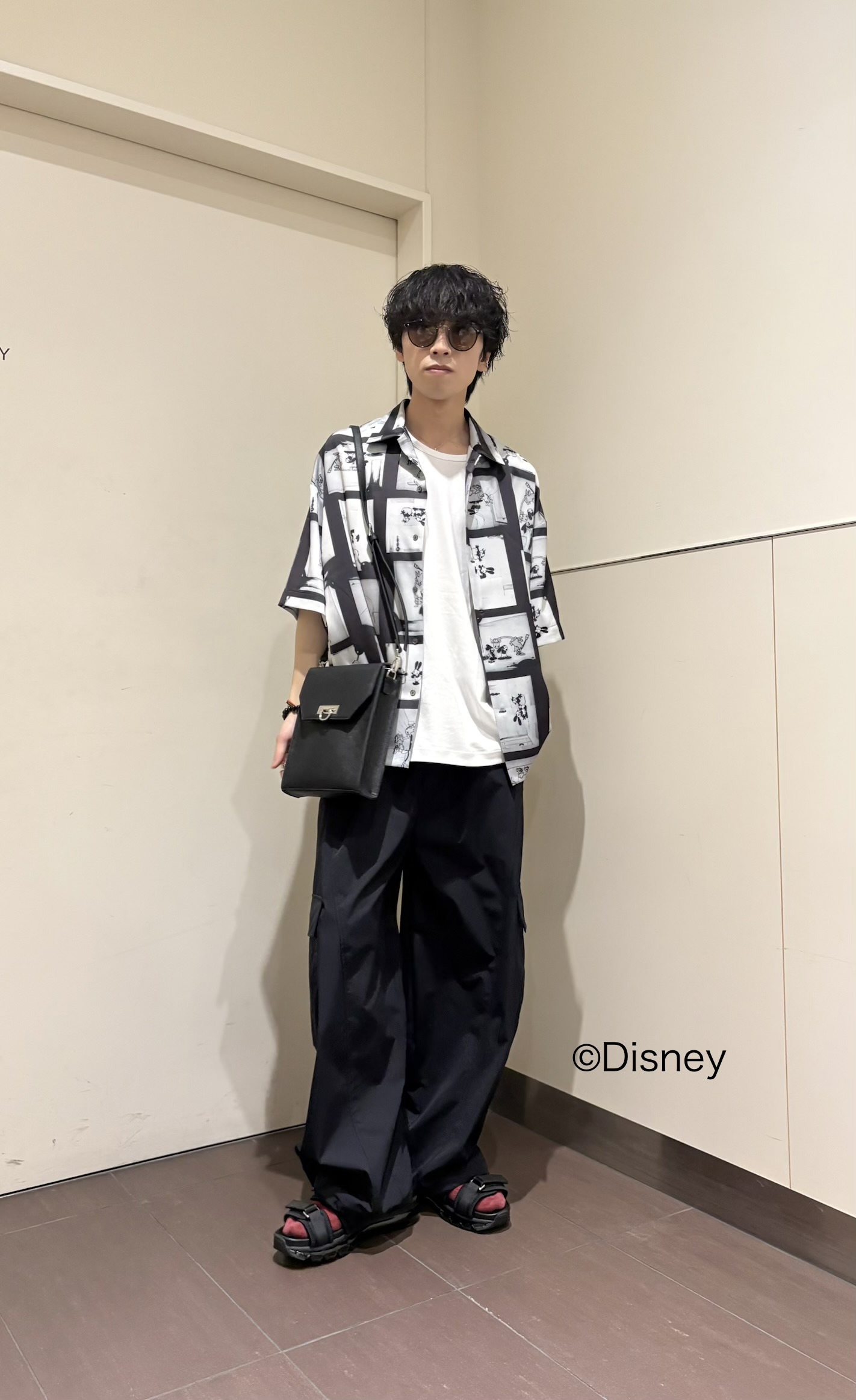 ナノシーさんの「tk.TAKEO KIKUCHI｜Disney capsule collection 総柄シャツ」を使ったコーディネート