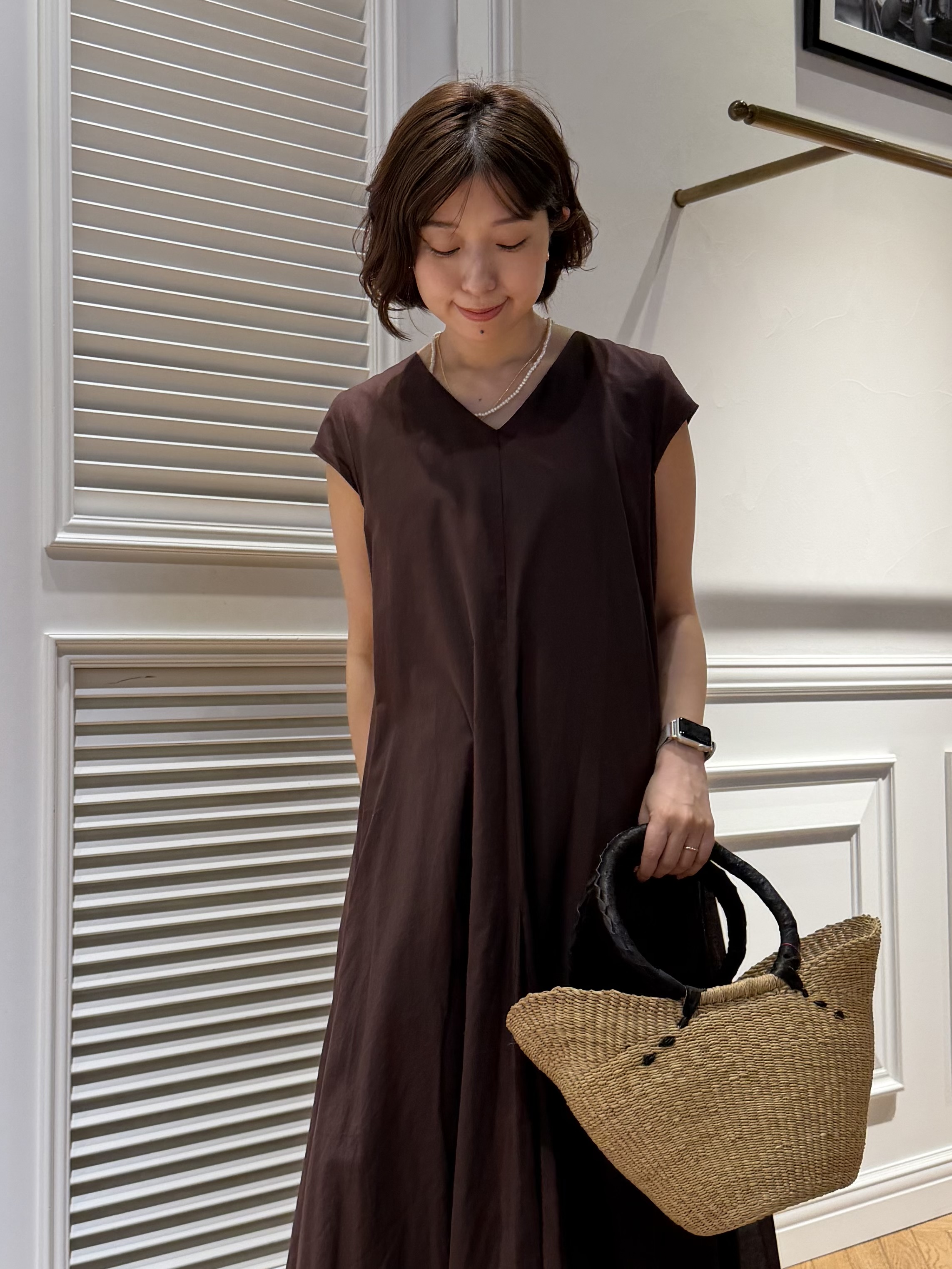 つじ まこさんの「DRESSTERIOR｜【きれいめ/ウォッシャブル】コットンローンフレンチスリーブワンピ」を使ったコーディネート