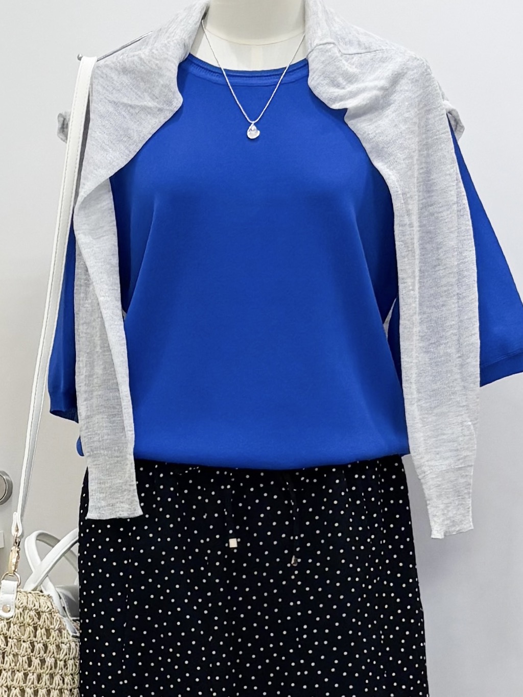 yukariさんの「grove｜高評価！【洗える/名品】大人の透け感、シアーカーディガン」を使ったコーディネート