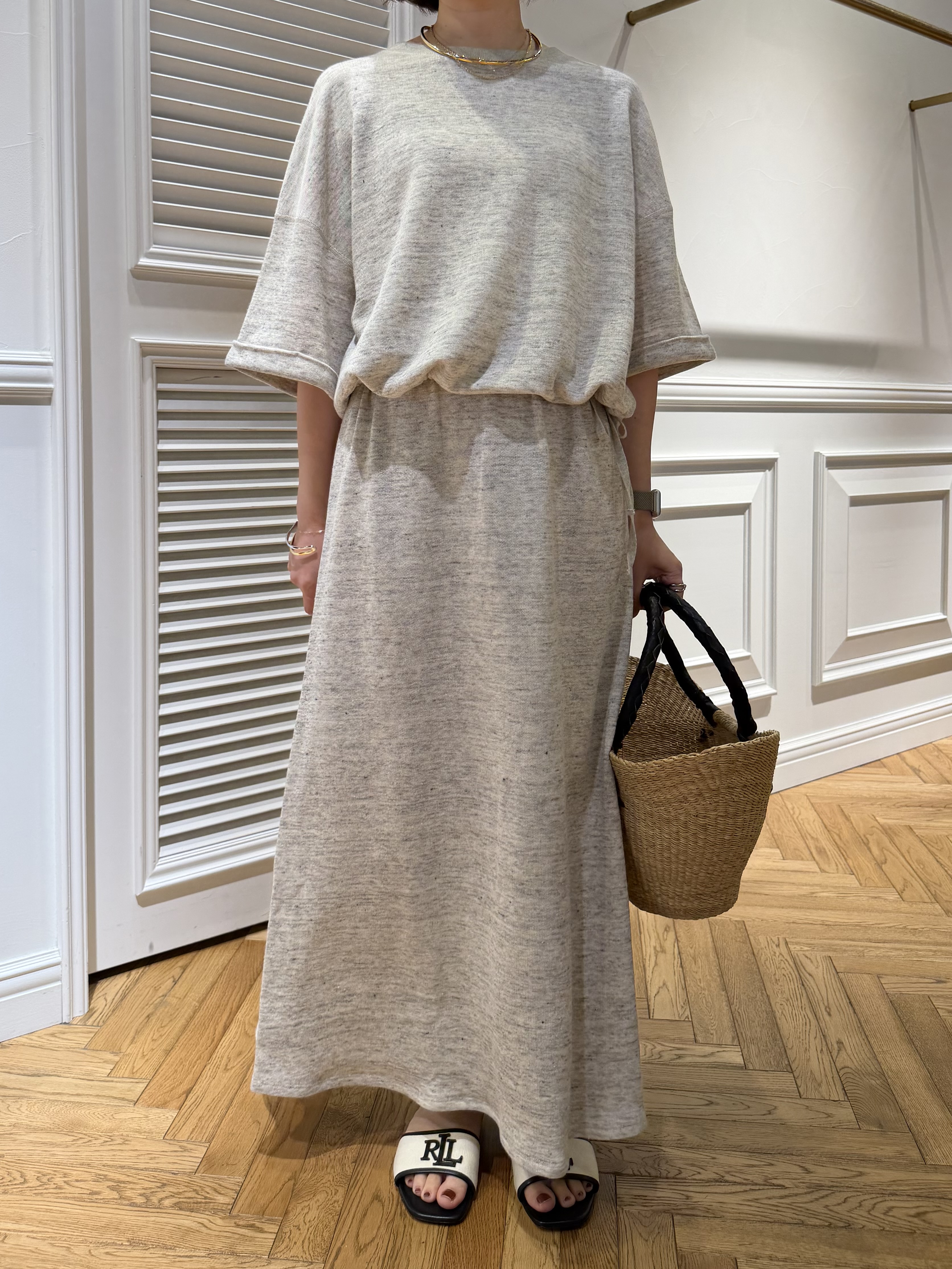 つじ まこさんの「DRESSTERIOR｜【ウォッシャブル/セットアップ可】ウォッシャブルリネンウラケスカート」を使ったコーディネート