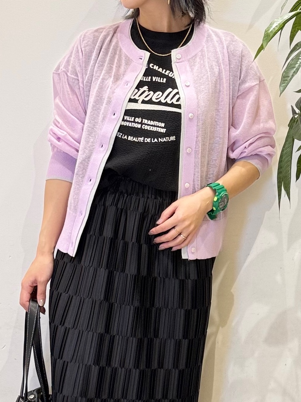 misakiさんの「SHOO･LA･RUE｜【S-LL/洗濯機可】冷房、日焼け対策に 配色シアーカーディガン」を使ったコーディネート