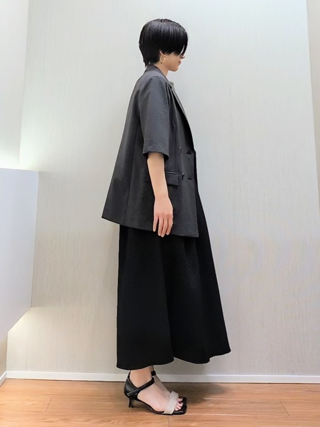 ミズタさんの「UNTITLED｜◆【一枚でサマ見え】ニットドッキングジャガードワンピース」を使ったコーディネート