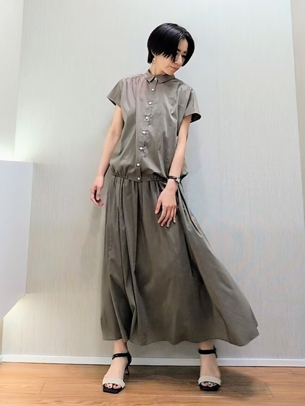 ミズタさんの「UNTITLED｜【セットアップ可/軽量/清涼感】ローンギャザーブラウス」を使ったコーディネート