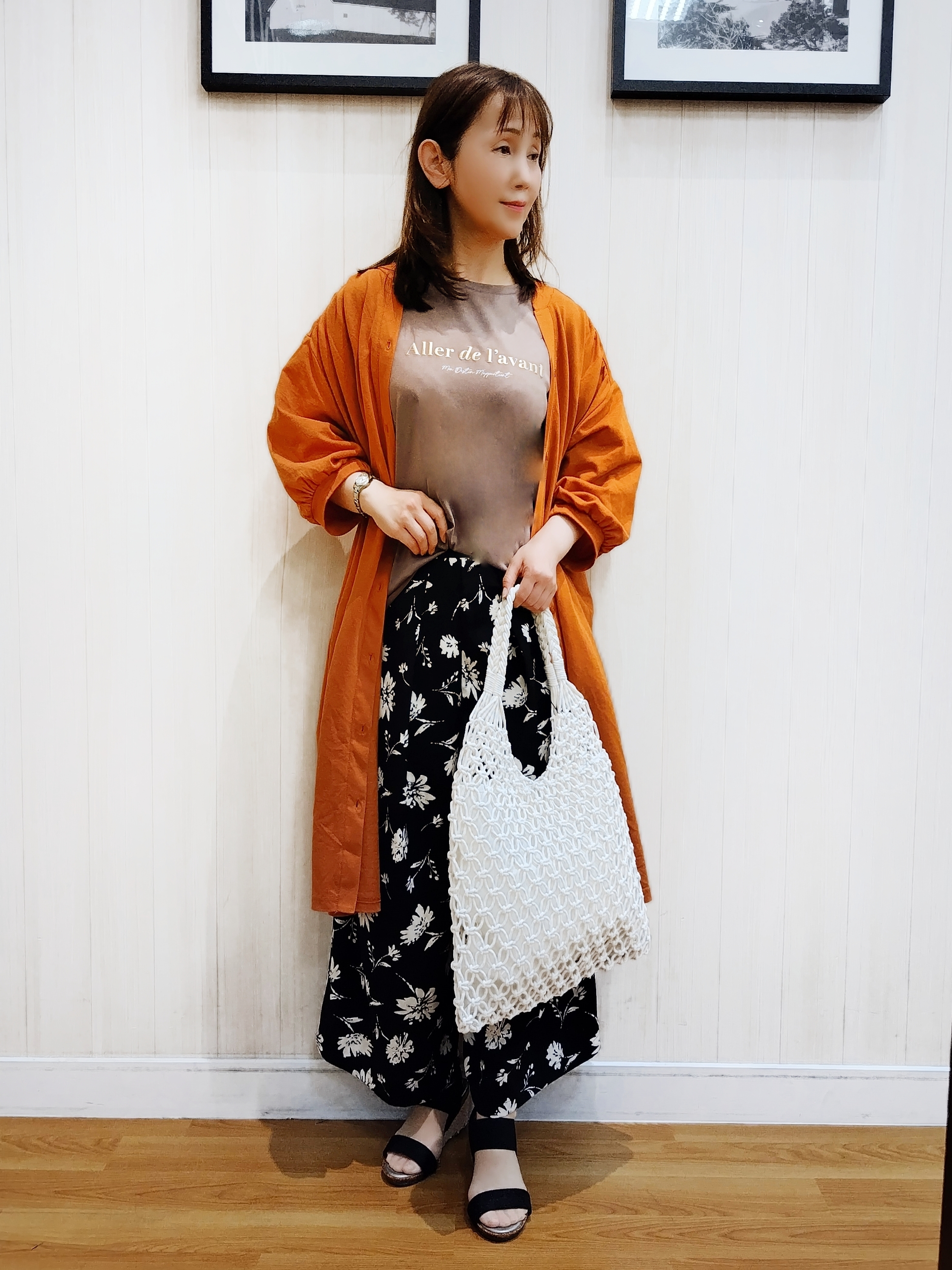 yseさんの「SHOO･LA･RUE｜【洗濯機可/S-LL】1枚でも羽織でも キーネックシャツワンピース」を使ったコーディネート