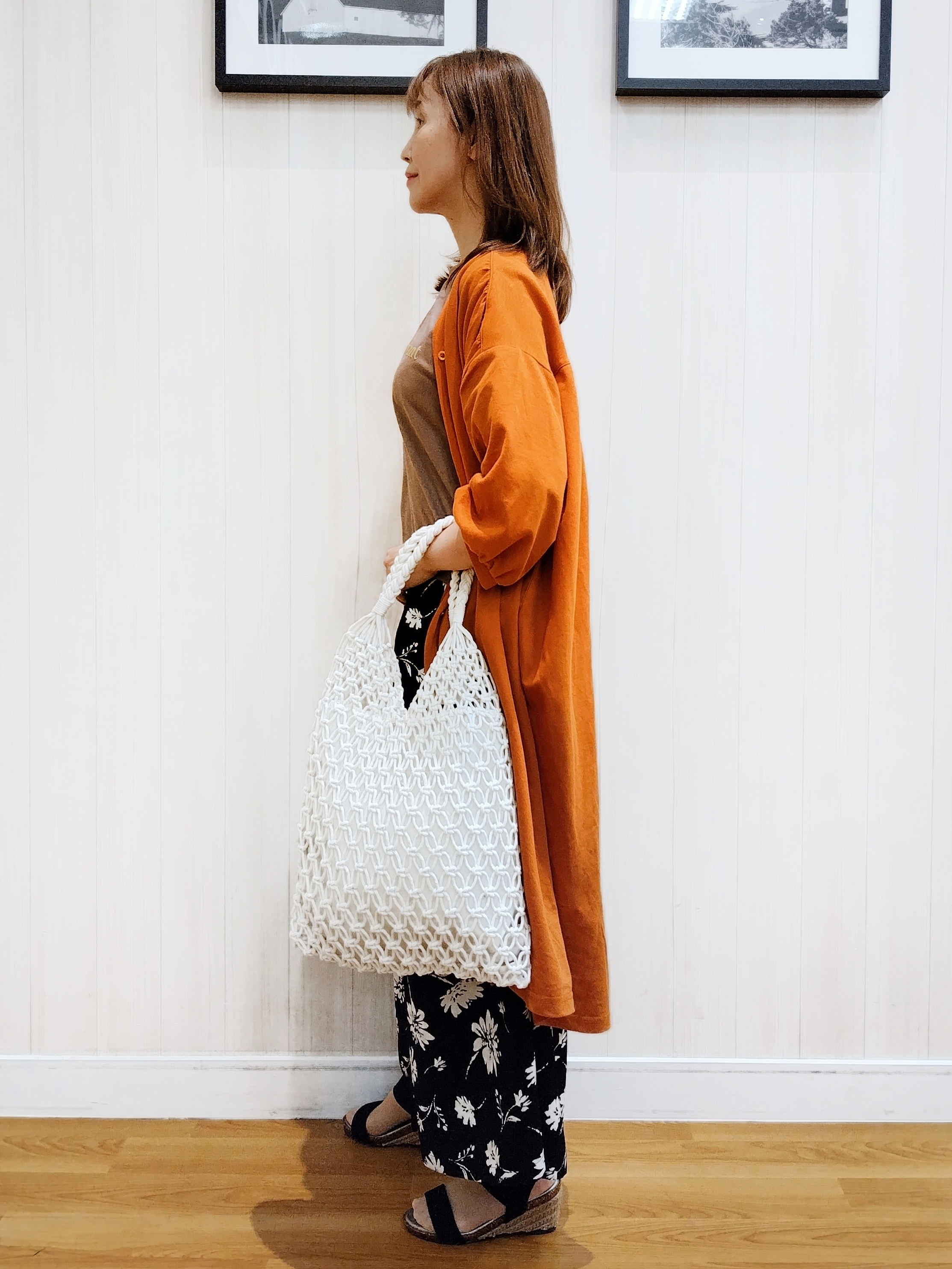 yseさんの「SHOO･LA･RUE｜【洗濯機可/S-LL】1枚でも羽織でも キーネックシャツワンピース」を使ったコーディネート