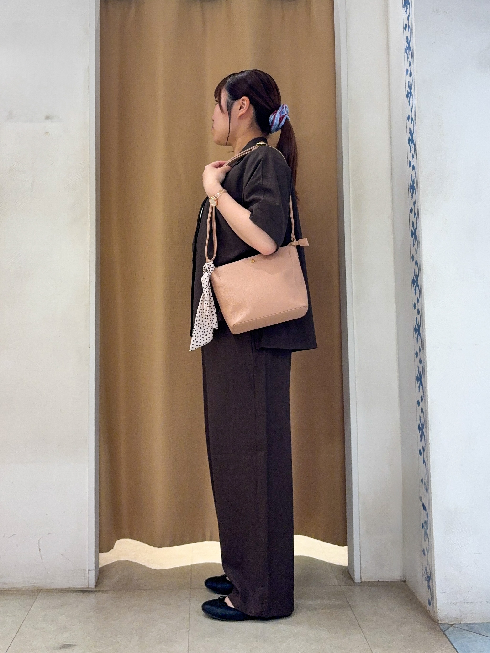 SO(R)Aさんの「SHOO･LA･RUE｜【セットアップ可/洗濯後しわになりにくい/S-LL】半袖とろみテーラードジャケット」を使ったコーディネート