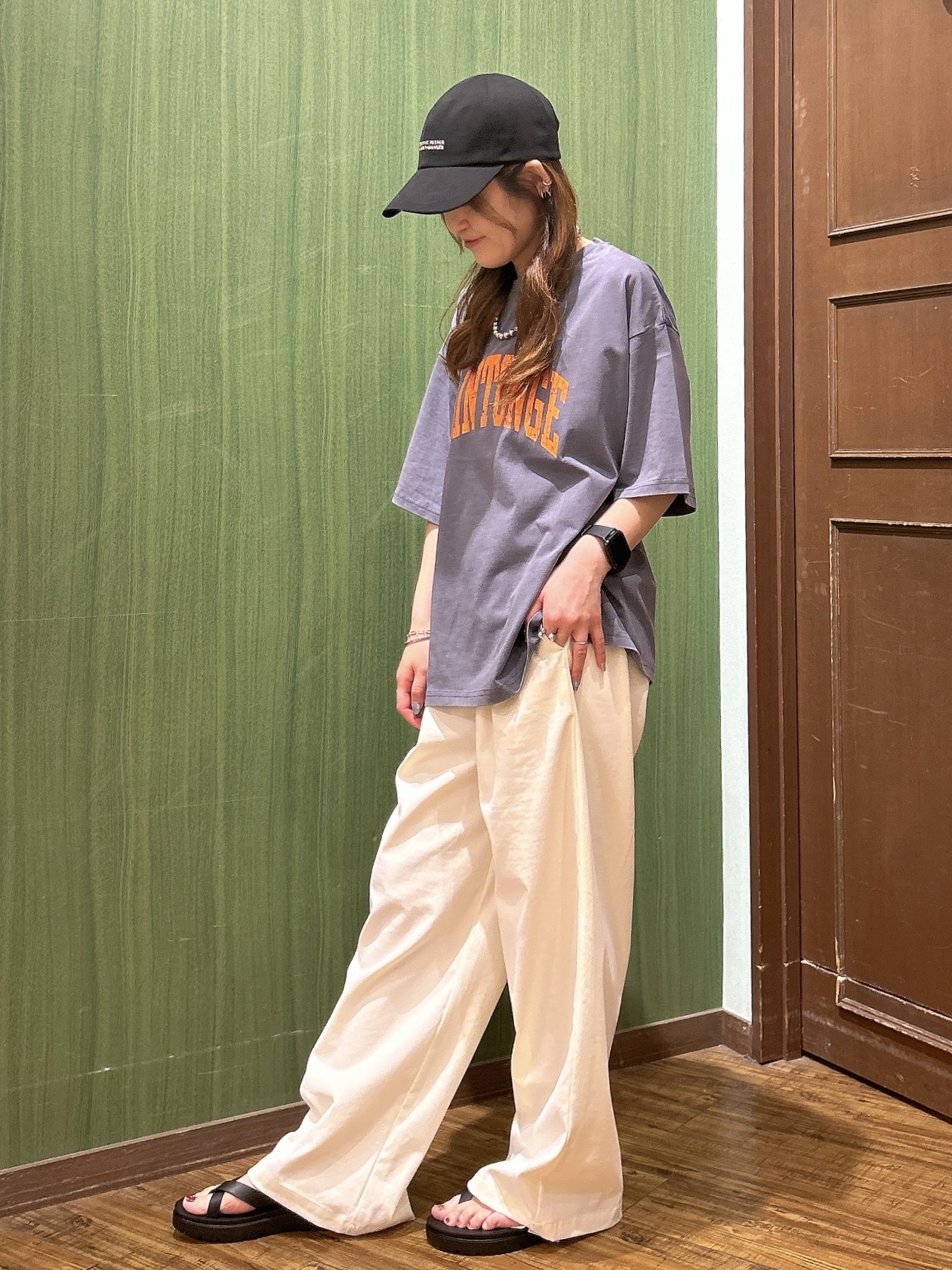 かおりさんの「SHOO･LA･RUE｜【洗濯機可/S-LL/体型カバー】オンオフ使える 大人のツータックワイドパンツ」を使ったコーディネート