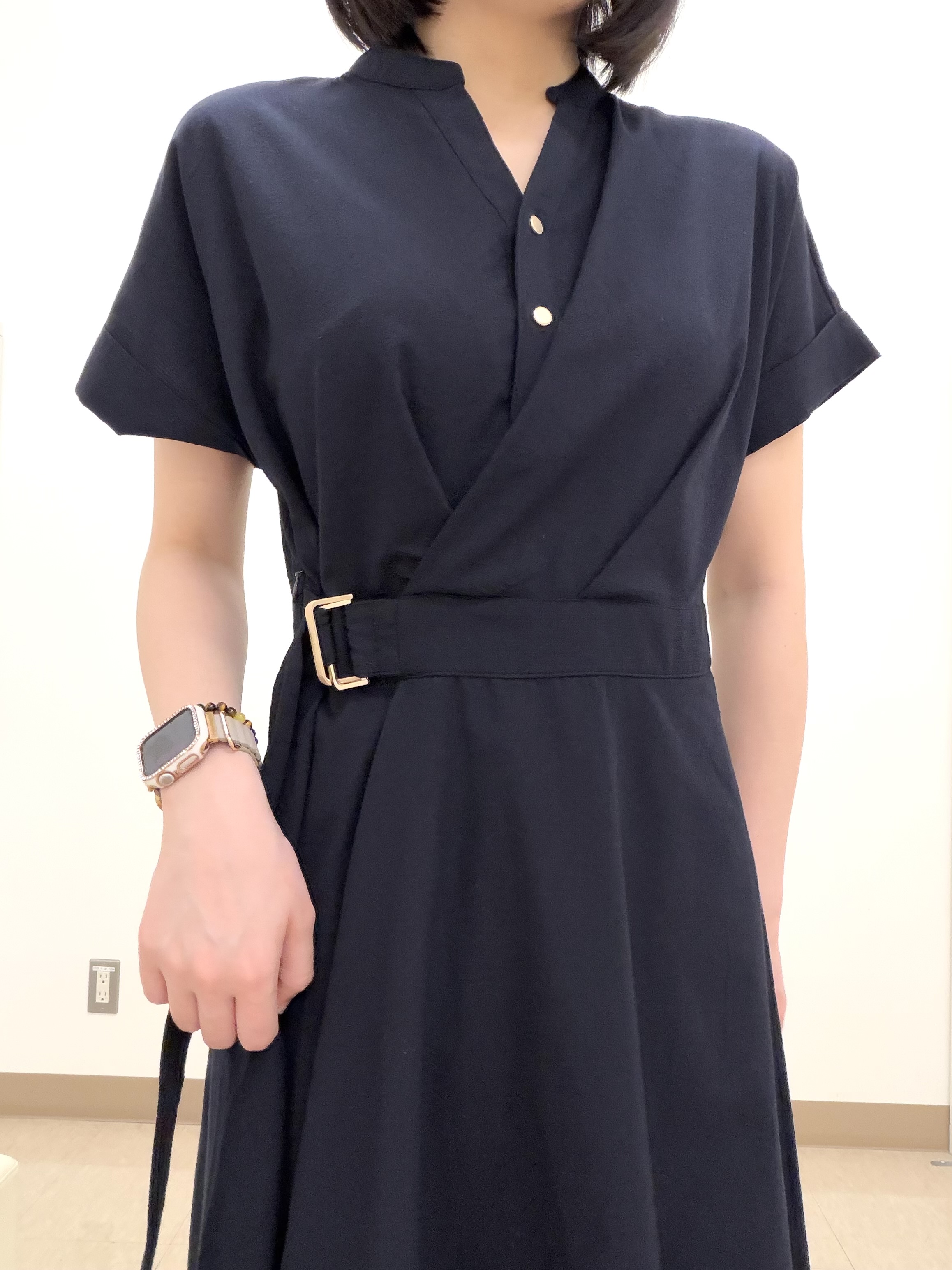 さあやさんの「grove｜【洗える】さらっと軽やか、カシュクール風サッカーワンピース」を使ったコーディネート