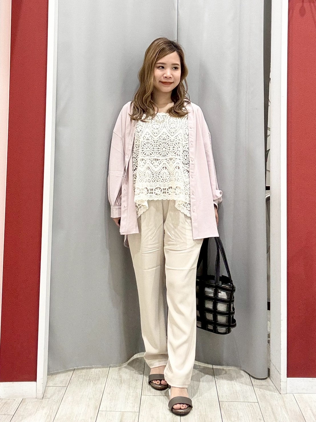 shioさんの「SHOO･LA･RUE｜【S-LL/洗濯機可/体型カバー】インせず着られる 異素材ブロッキング ドルマンＴシャツ」を使ったコーディネート