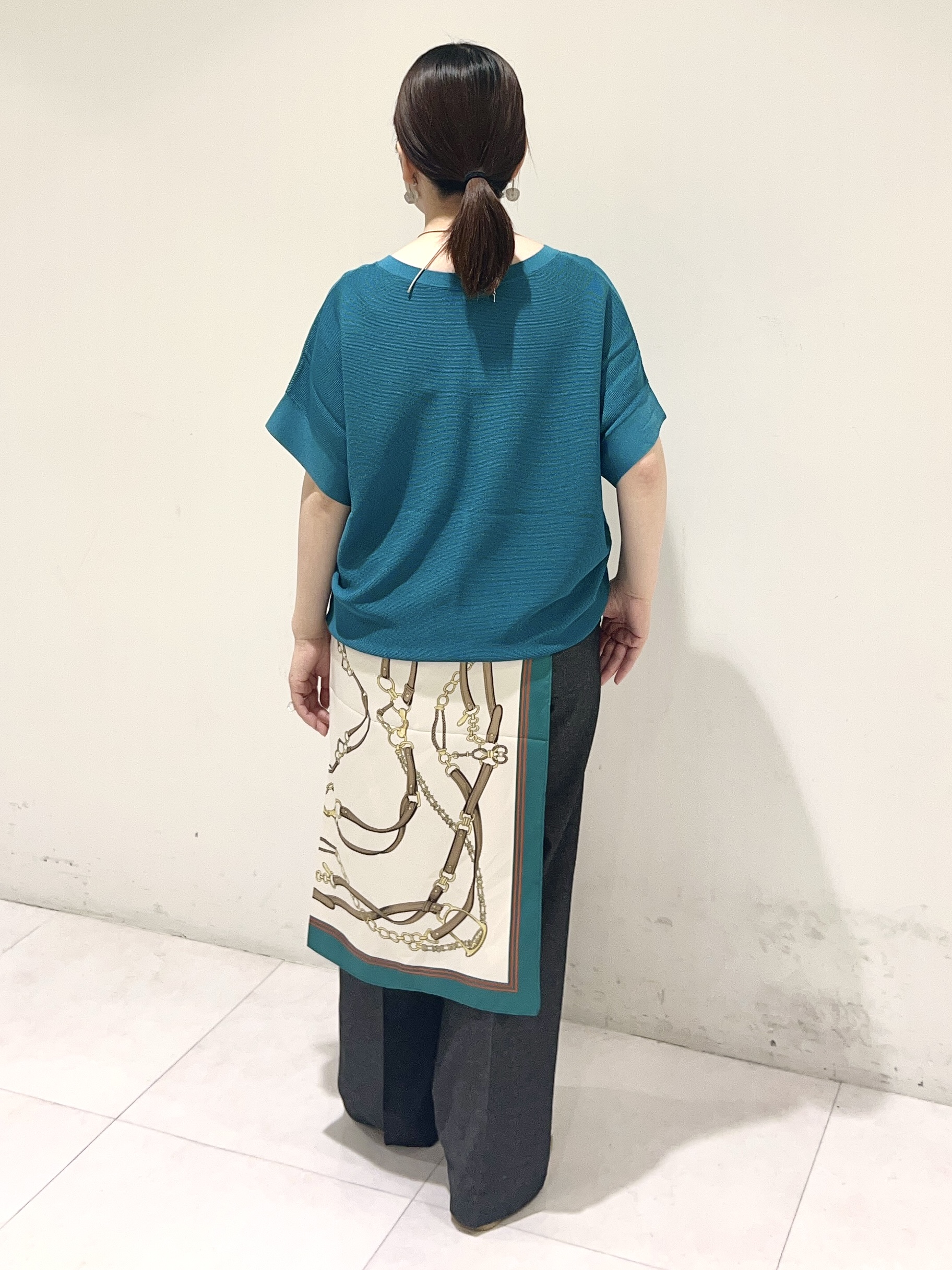 Mitsukiさんの「UNTITLED｜【11色展開/体型カバー】前後2WAYフレンチスリーブニット」を使ったコーディネート