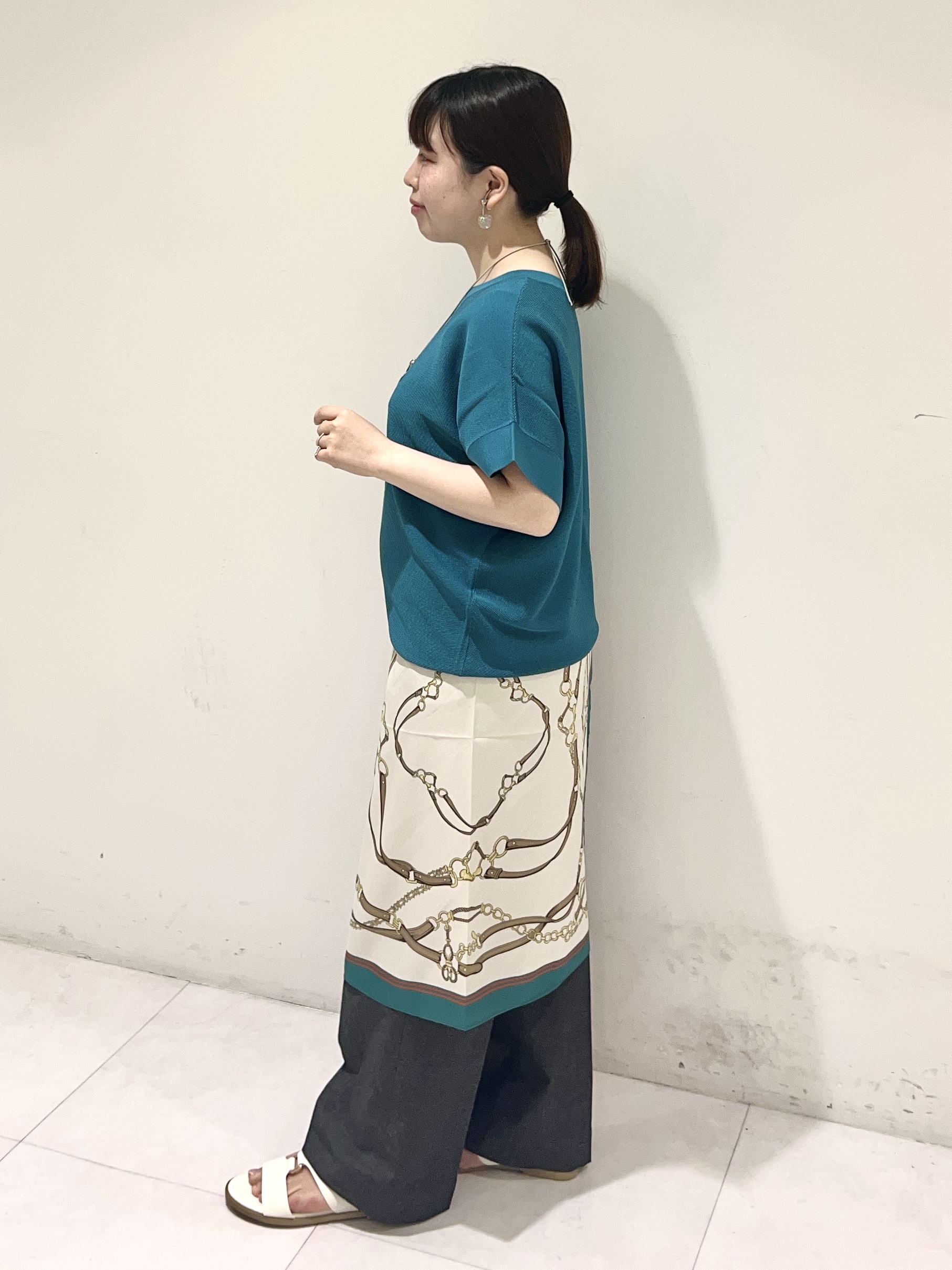 Mitsukiさんの「UNTITLED｜【11色展開/体型カバー】前後2WAYフレンチスリーブニット」を使ったコーディネート