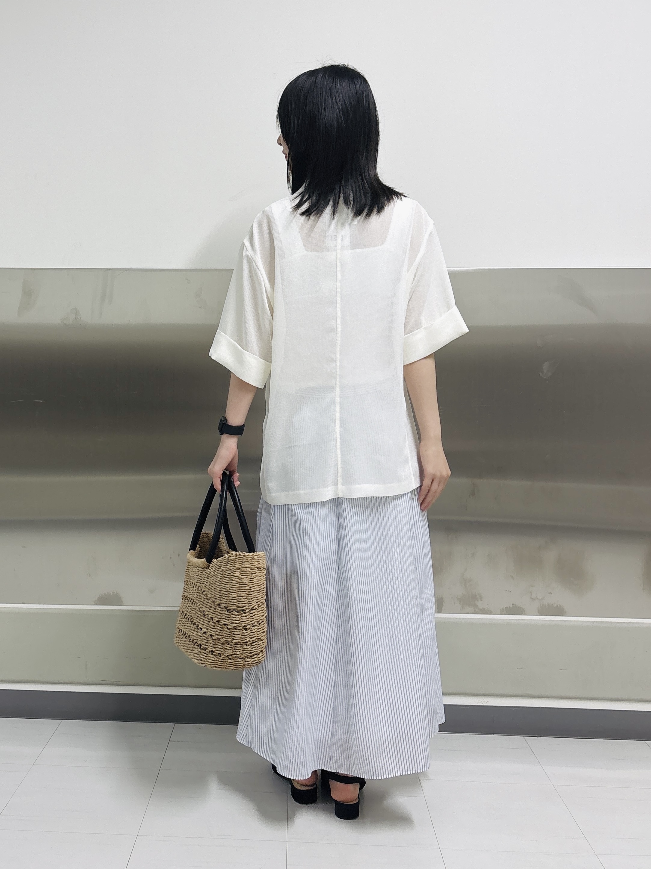 Yoshimiさんの「INDIVI｜【フリー調整／2WAY】Y字シンプルネックレス」を使ったコーディネート