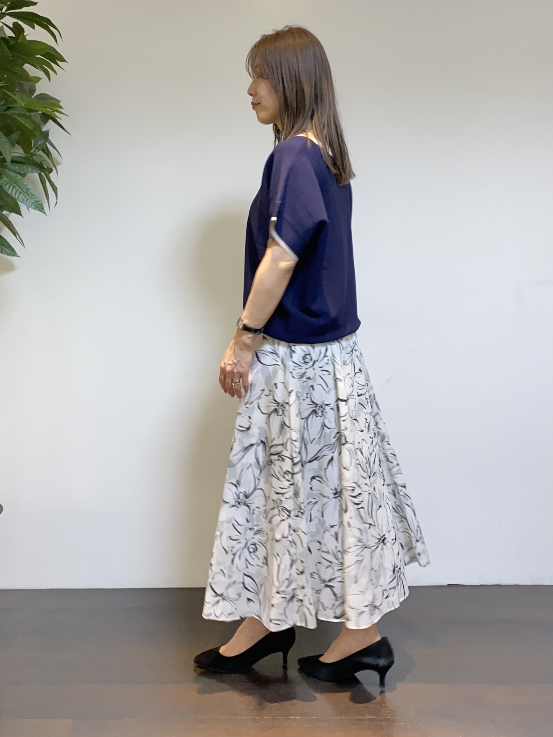 tomoさんの「UNTITLED｜【11色展開/体型カバー】前後2WAYフレンチスリーブニット」を使ったコーディネート