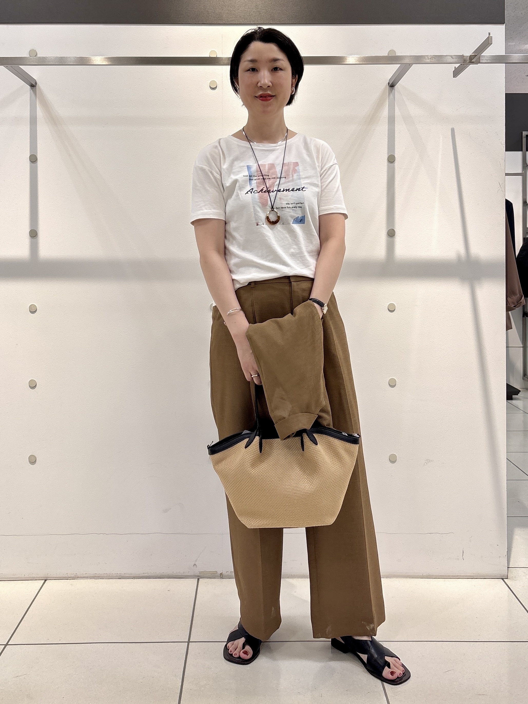 yuriさんの「INDIVI｜【洗える／メッシュ素材／SETUP可能】半袖シアージャケット」を使ったコーディネート