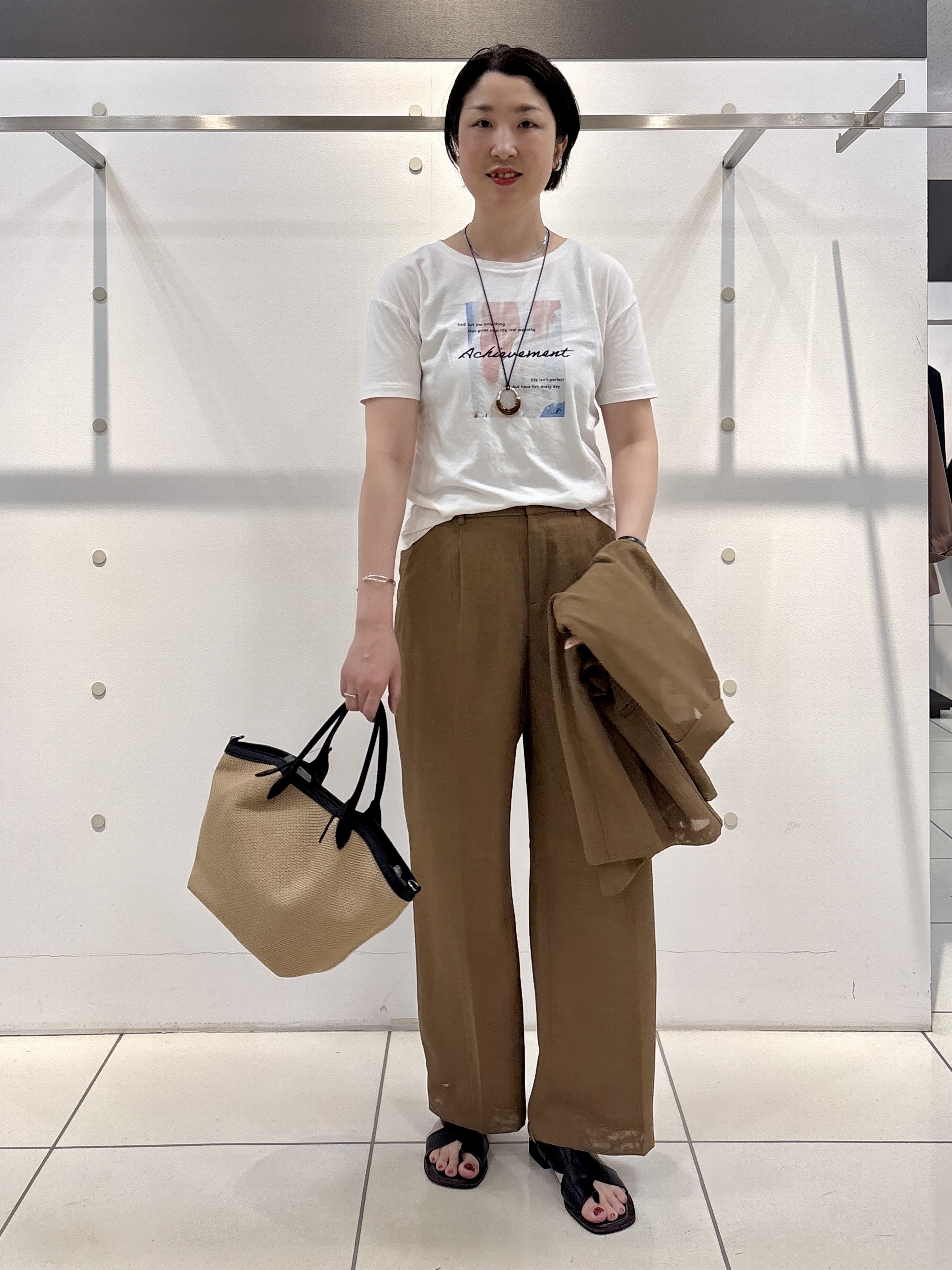yuriさんの「INDIVI｜【洗える／メッシュ素材／SETUP可能】半袖シアージャケット」を使ったコーディネート