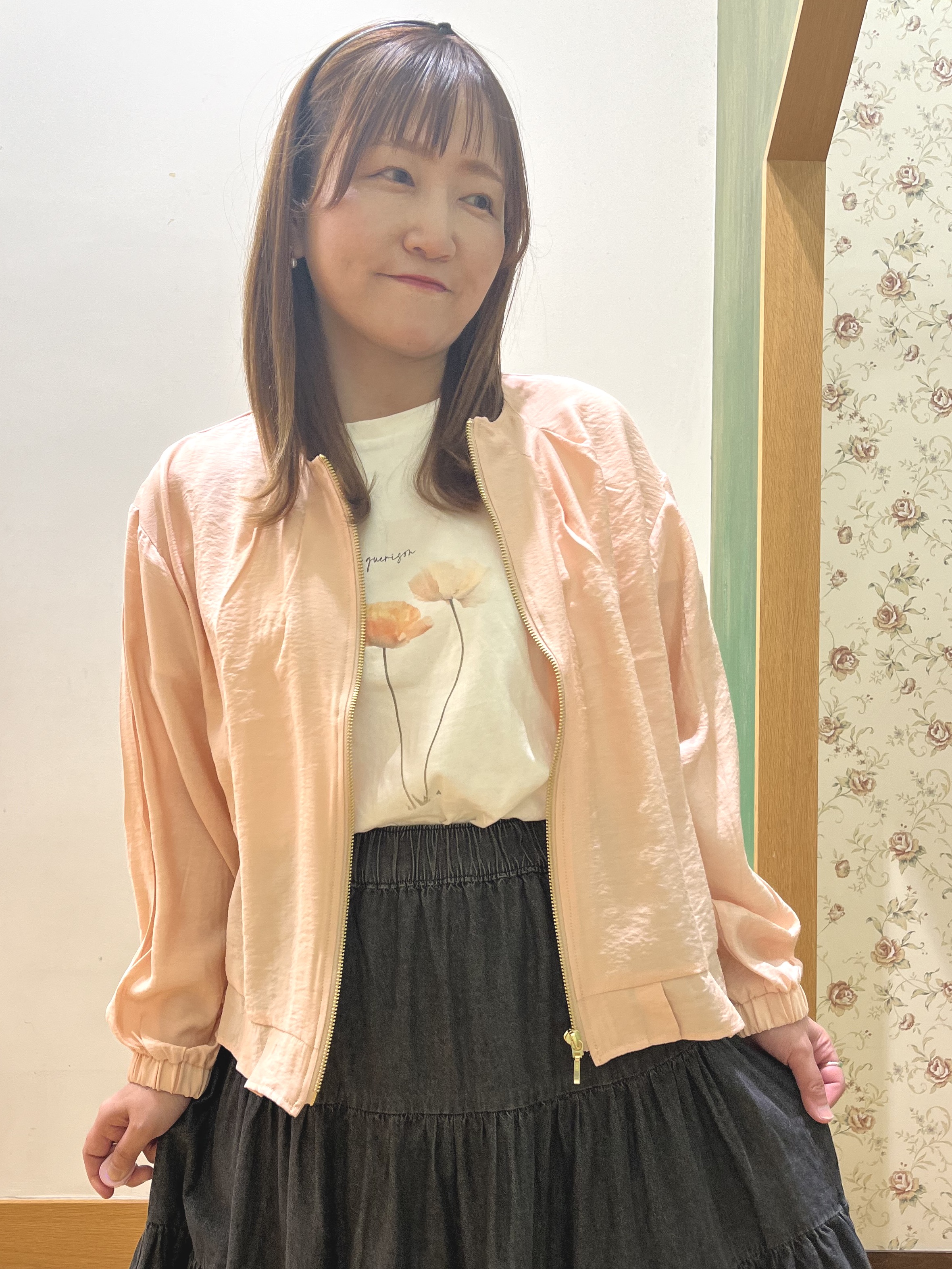ゆっきーさんの「SHOO･LA･RUE｜【洗濯機可/UV/S-LL】程よい透け感 ノーカラーシアーブルゾン」を使ったコーディネート