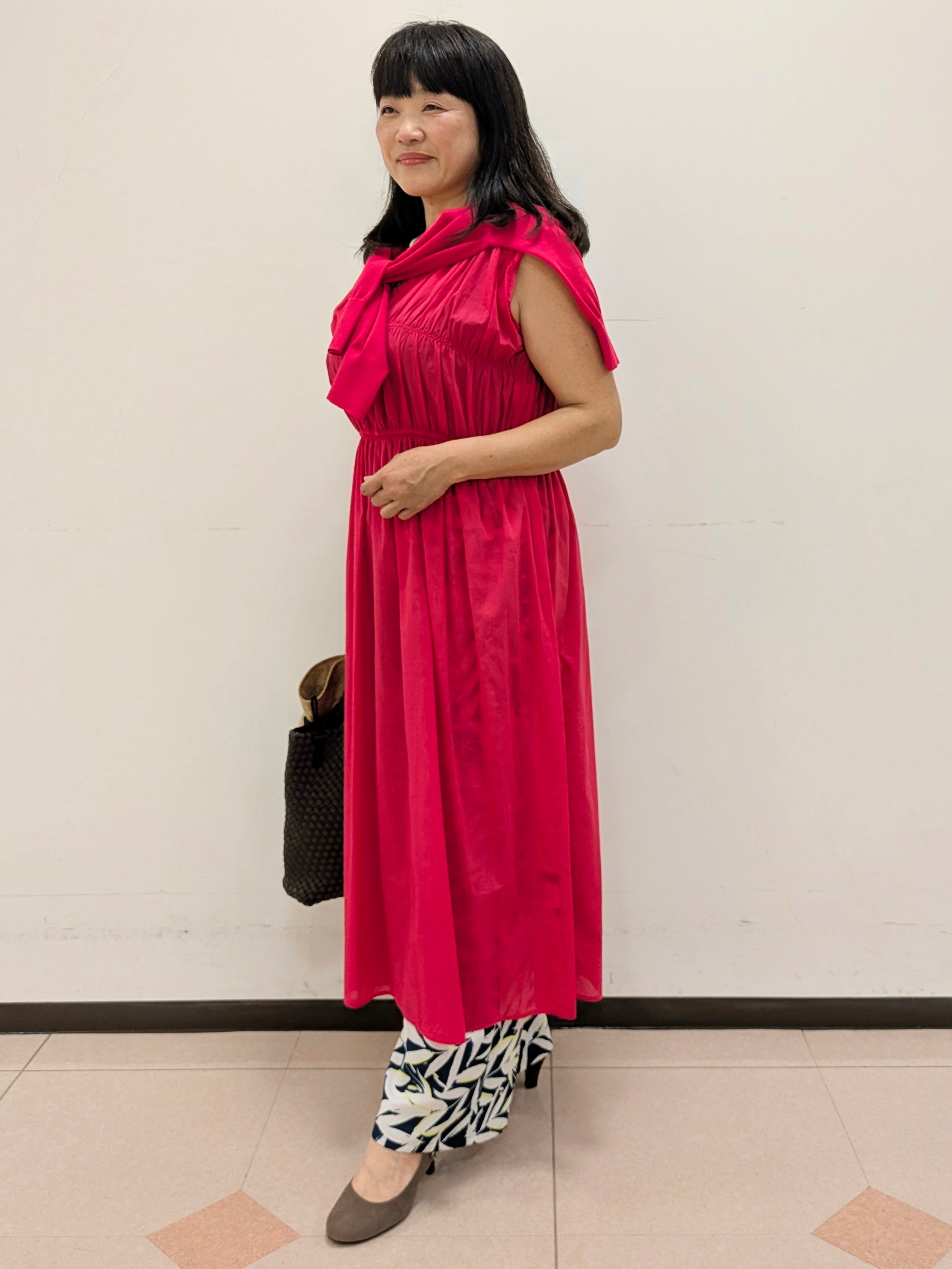 ともさんの「UNTITLED｜【アンサンブル可/日除け・冷房対策】シアーレーヨンZIPカーディガン」を使ったコーディネート